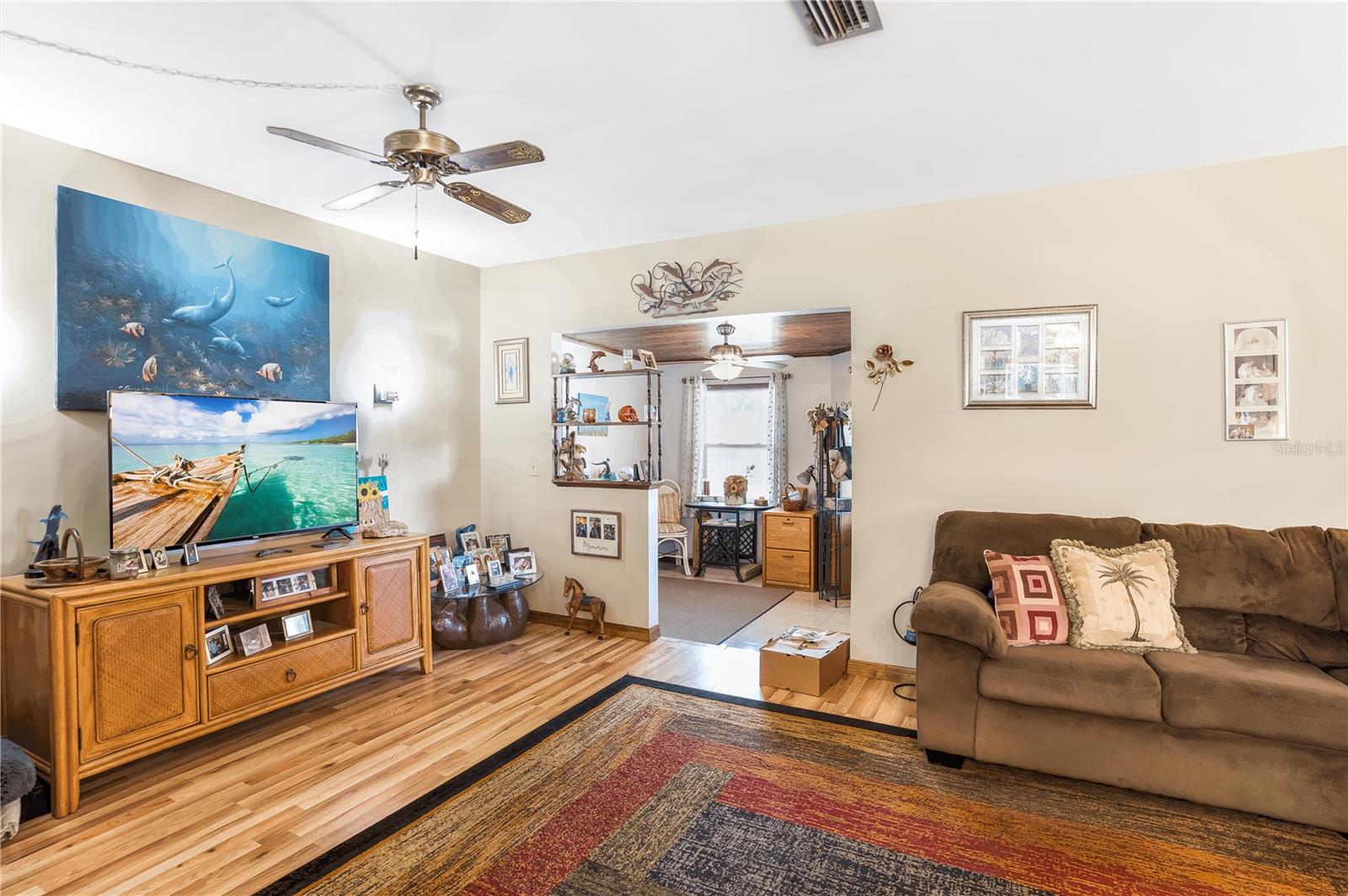 6827 COUNTY ROAD 17 S