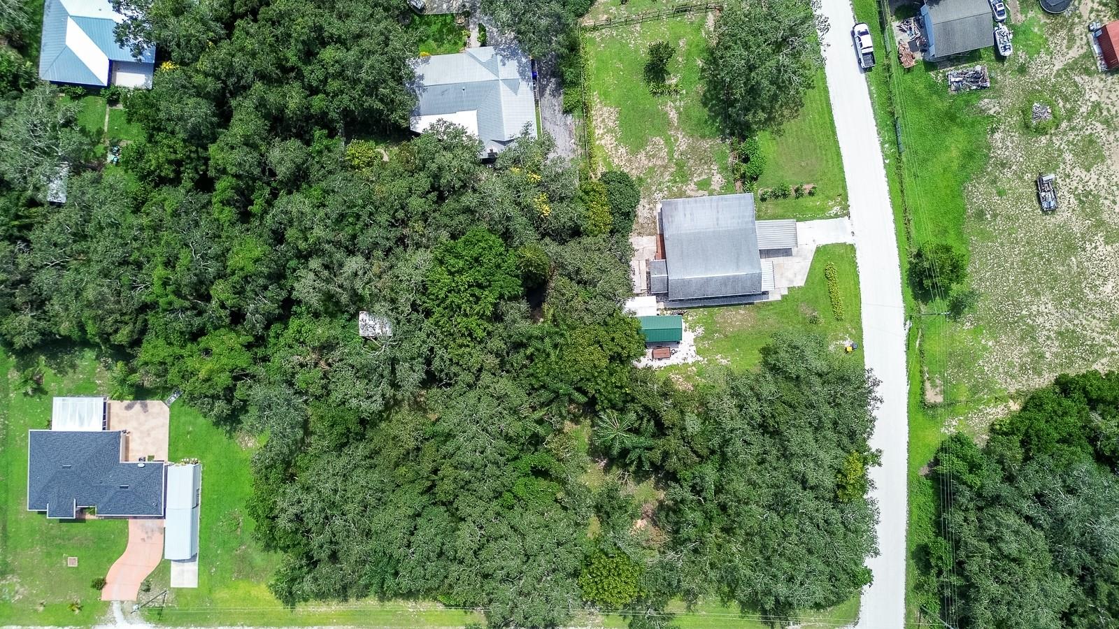 6827 COUNTY ROAD 17 S