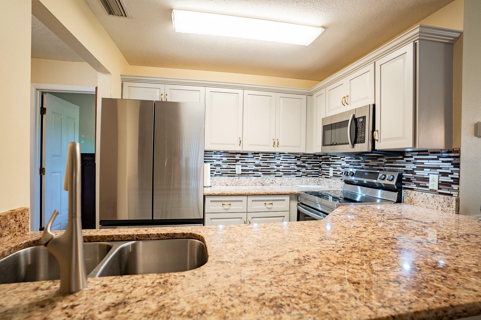 5202 WATERVIEW WAY #5202