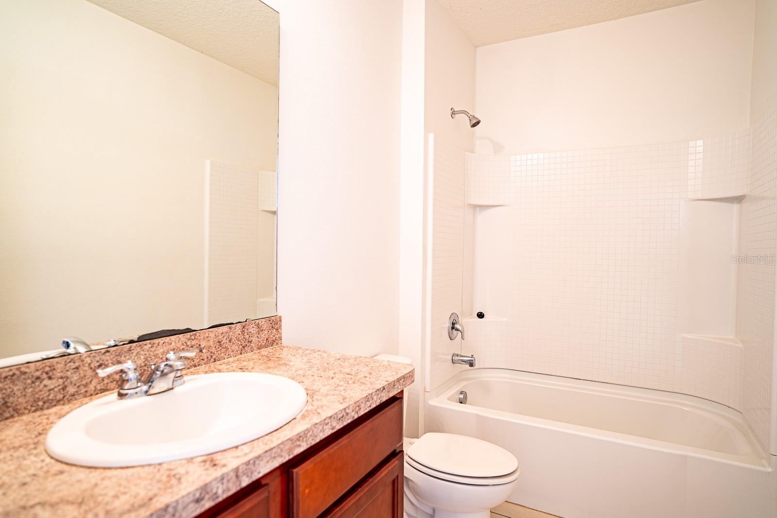 5732 LAKESIDE LANDINGS BLVD