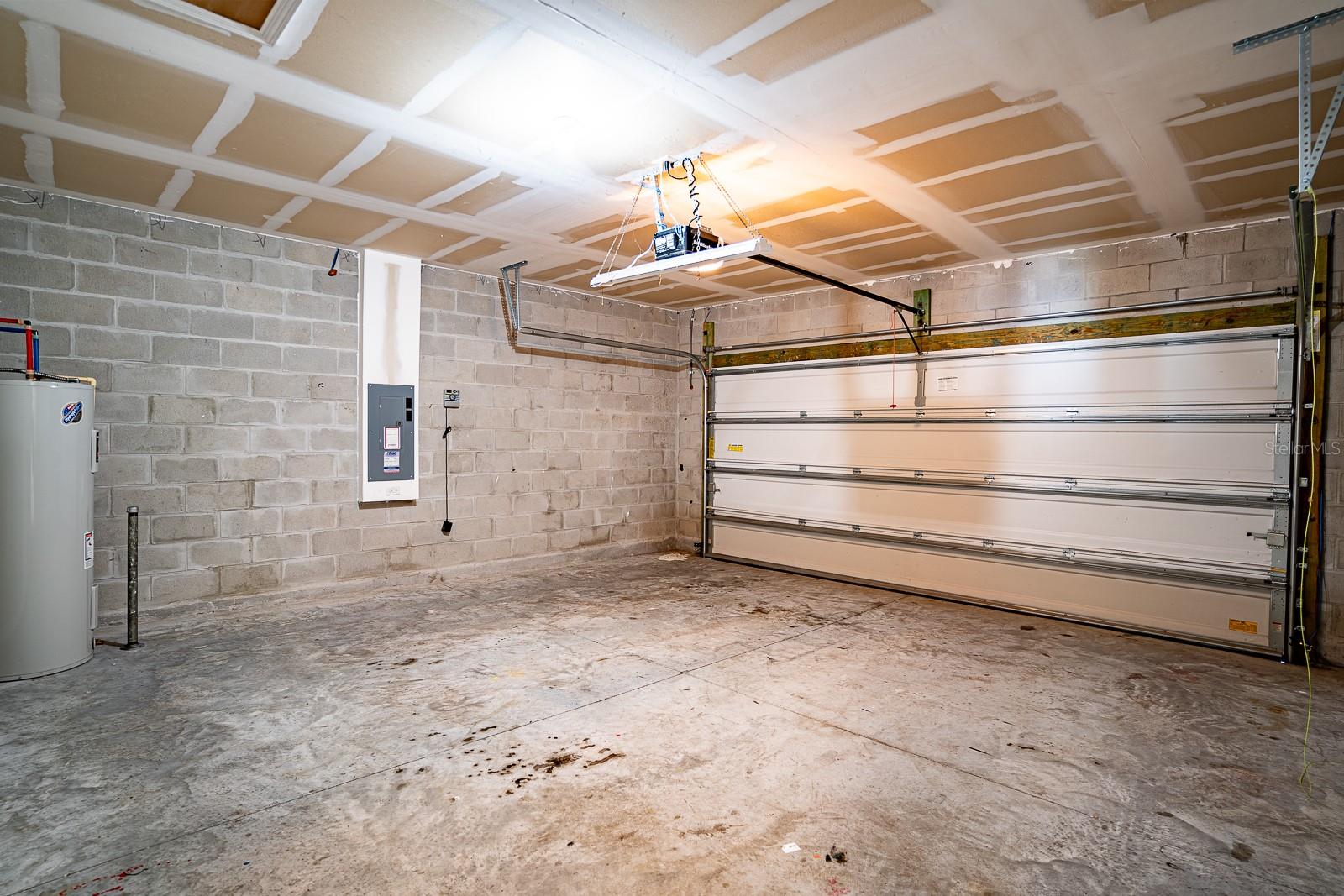 5732 LAKESIDE LANDINGS BLVD