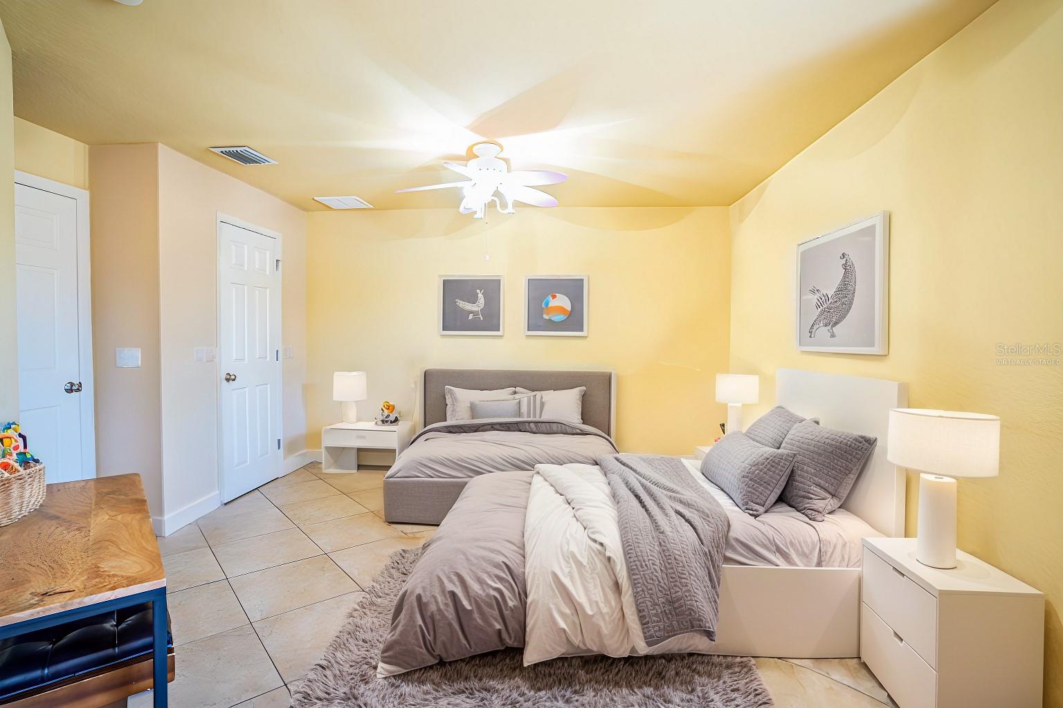 2984 MISSION LAKES DR #2984