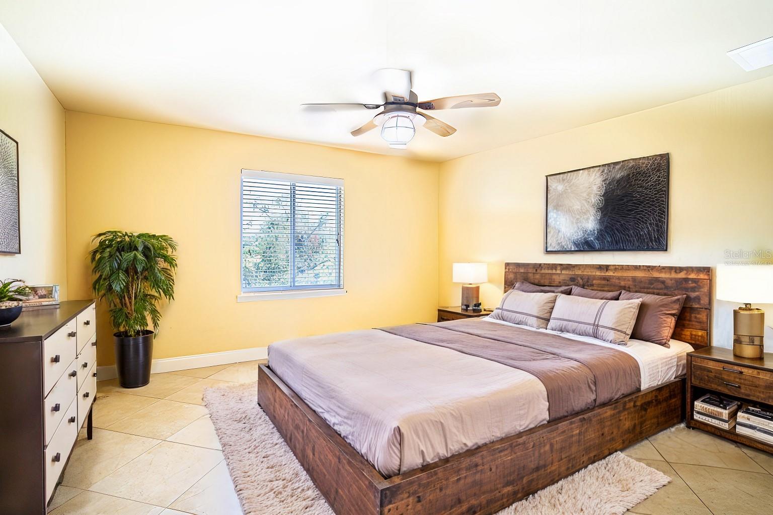 2984 MISSION LAKES DR #2984