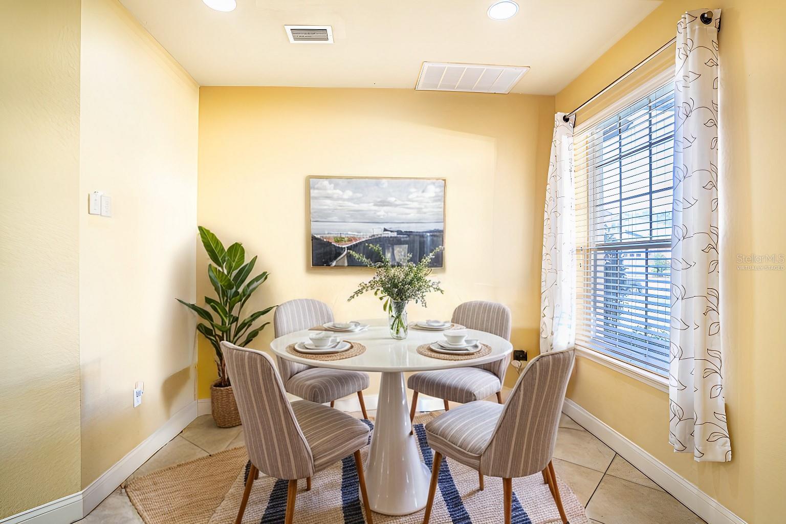 2984 MISSION LAKES DR #2984