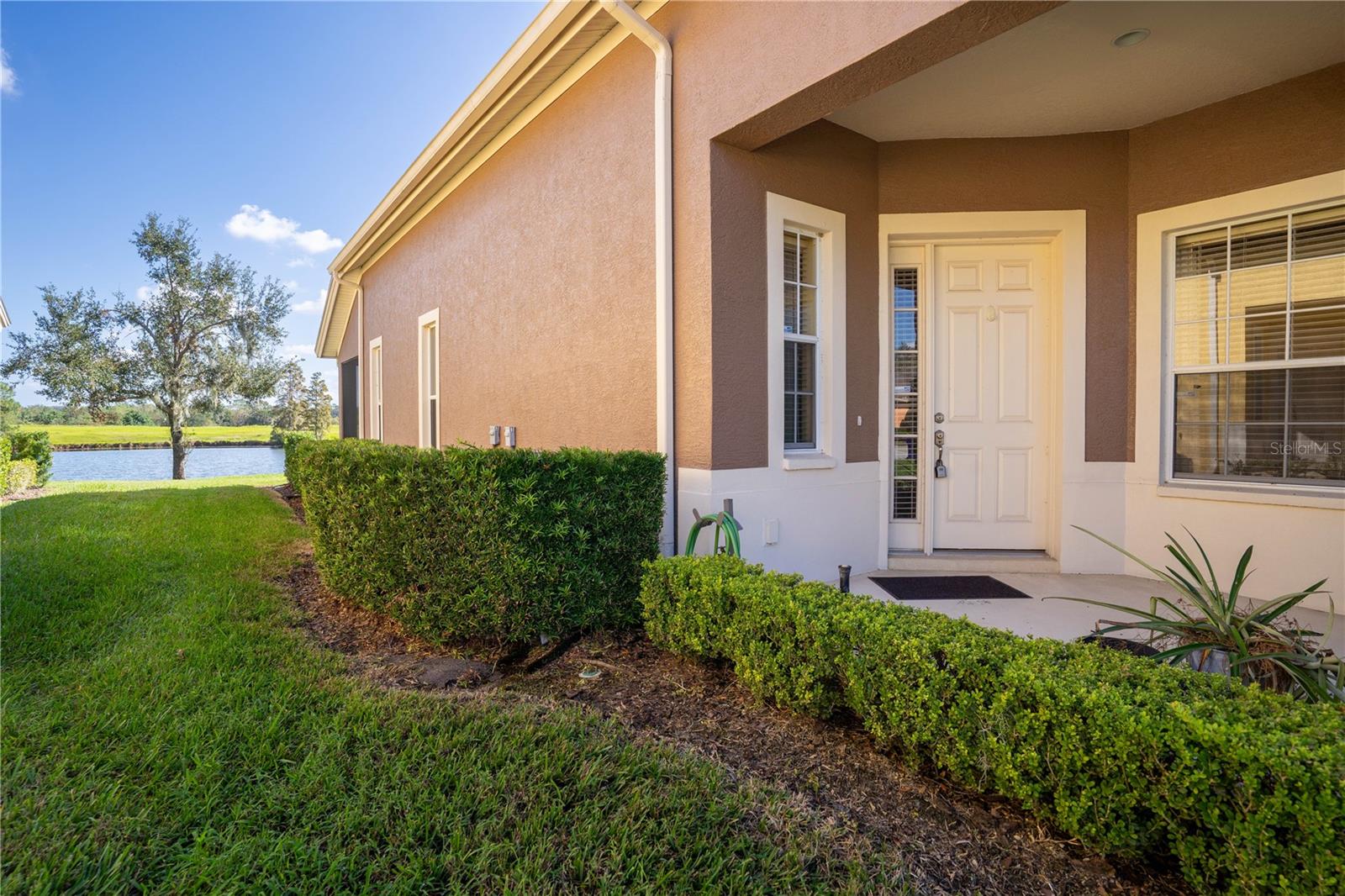 2984 MISSION LAKES DR #2984