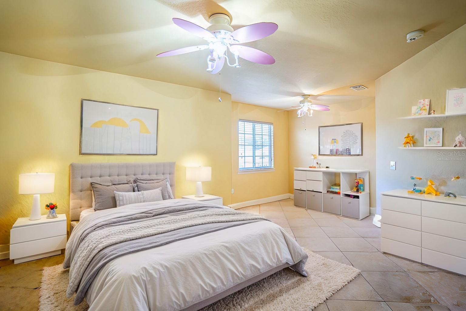 2984 MISSION LAKES DR #2984