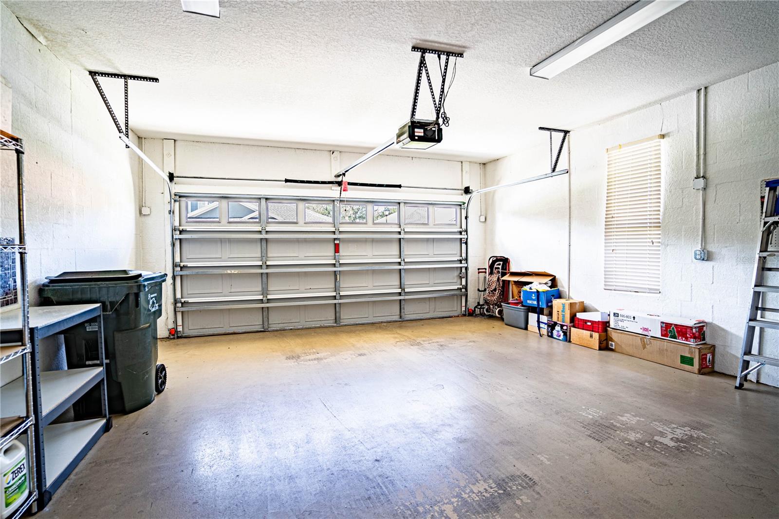 2984 MISSION LAKES DR #2984