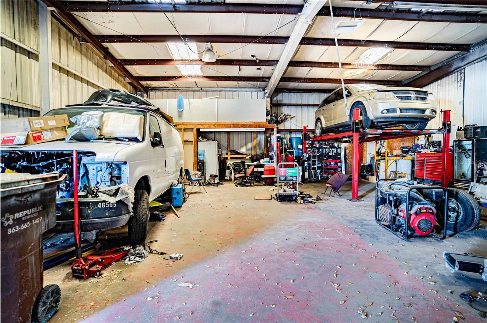 180 DR J A WILTSHIRE AVE E