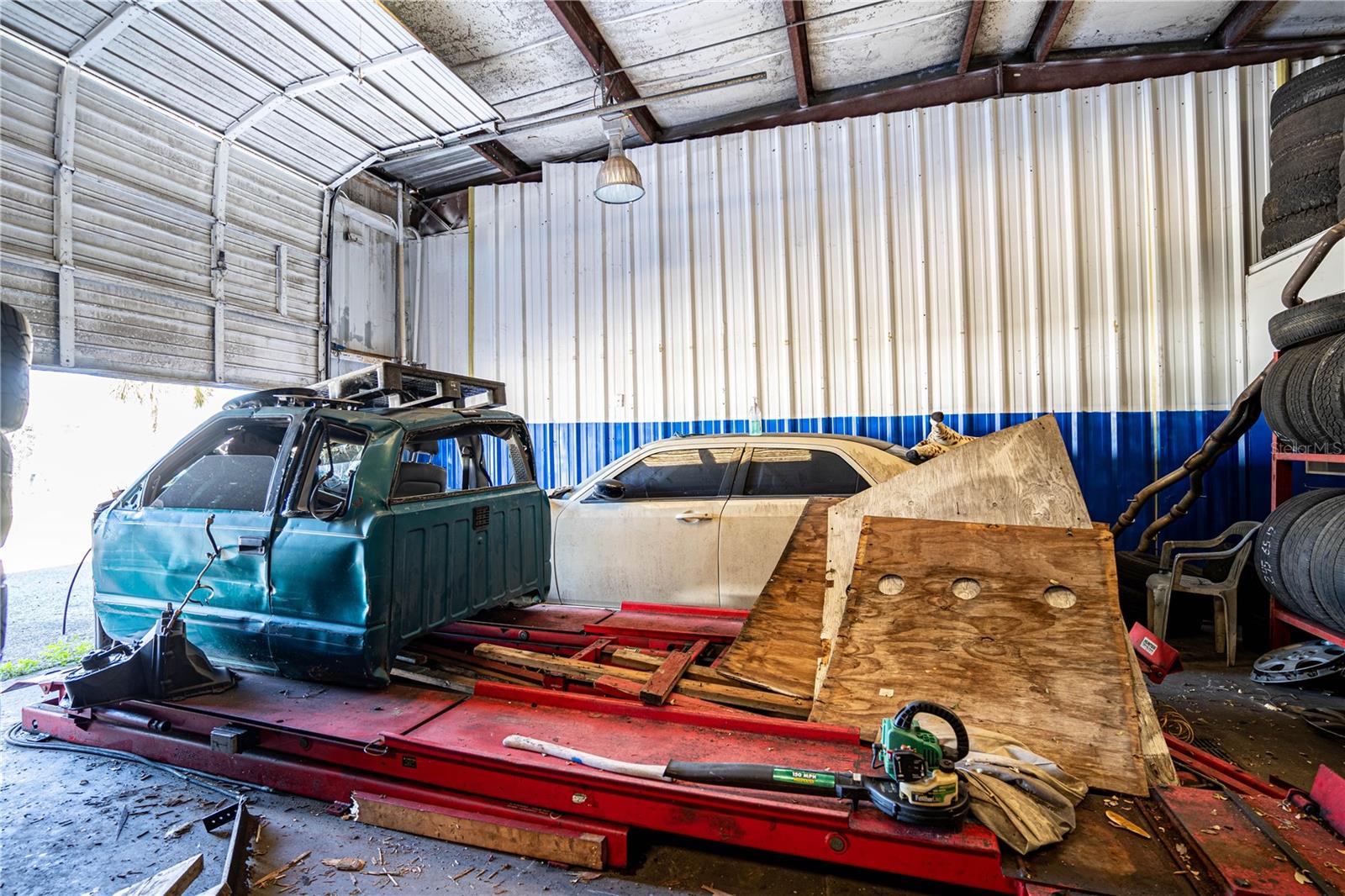 180 DR J A WILTSHIRE AVE E