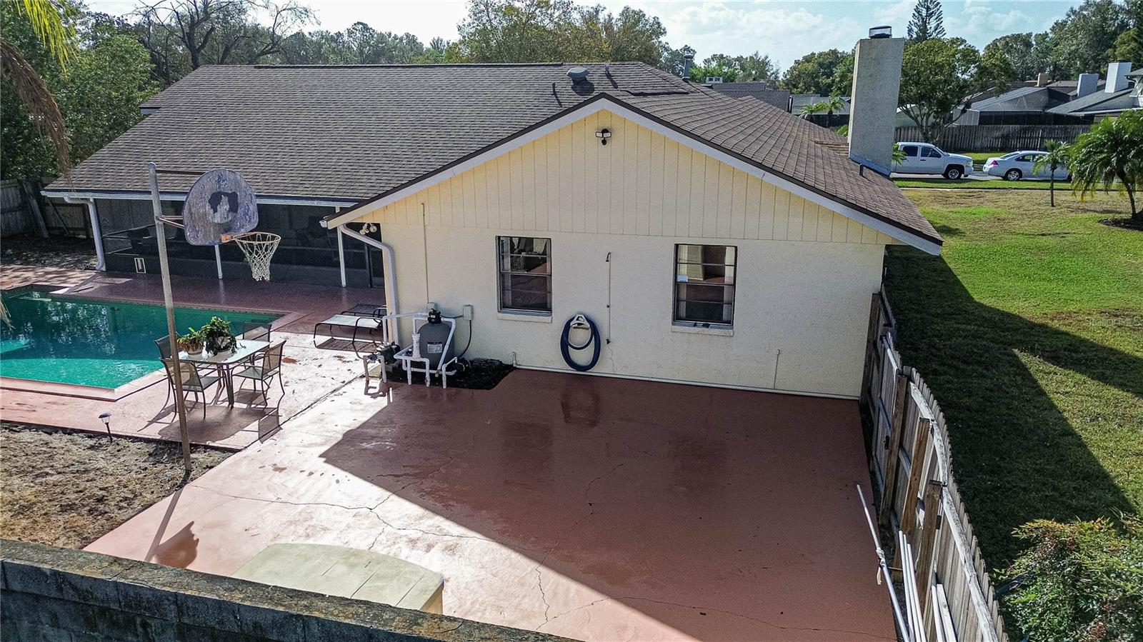 218 COLLEGE GROVE CIR NE