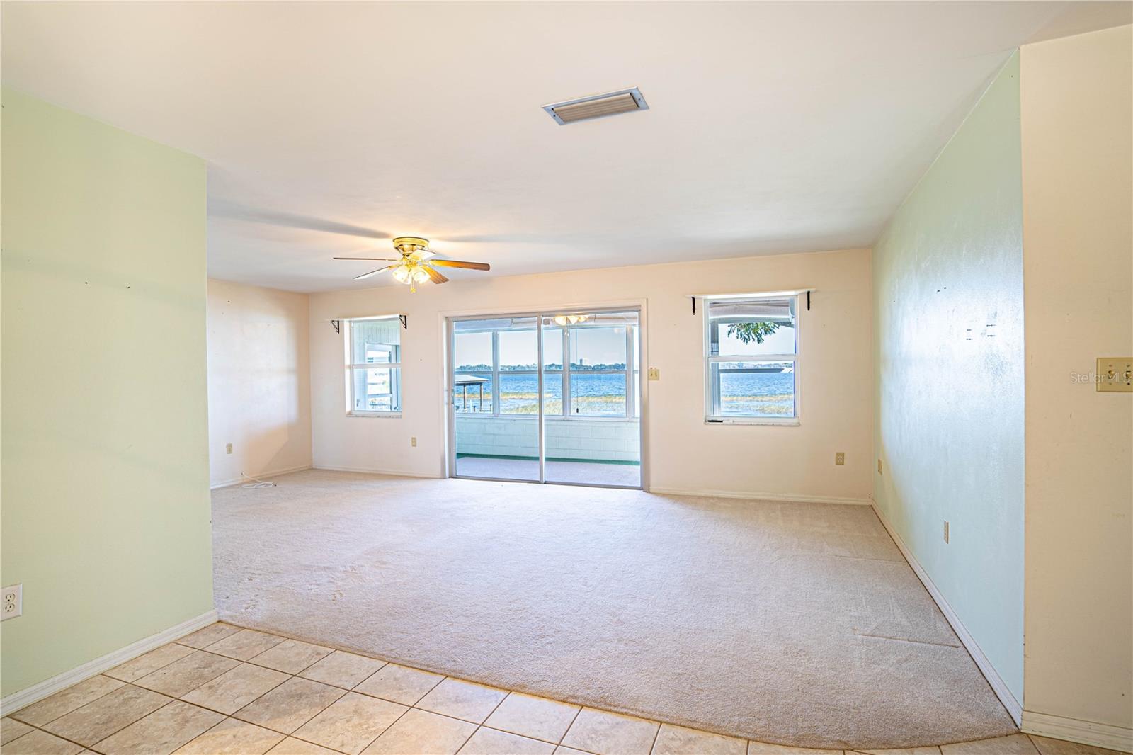 202 LAKE HOWARD DR NW