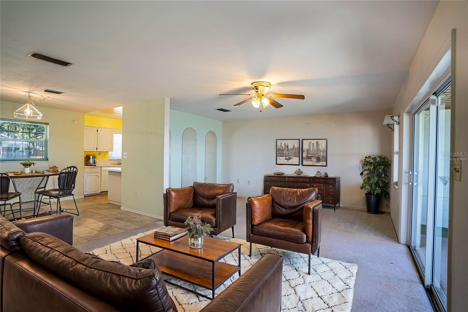 202 LAKE HOWARD DR NW