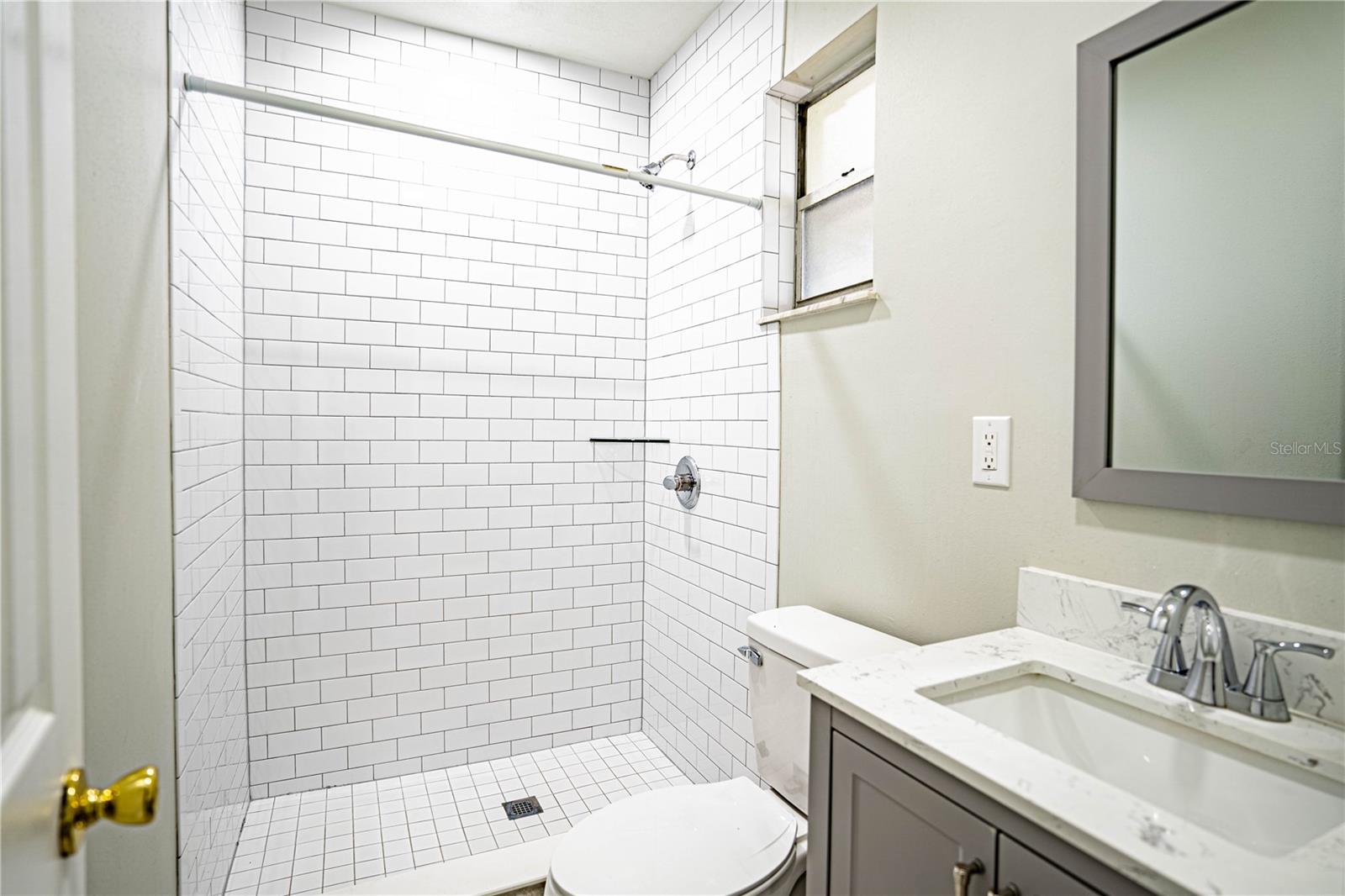 202 LAKE HOWARD DR NW