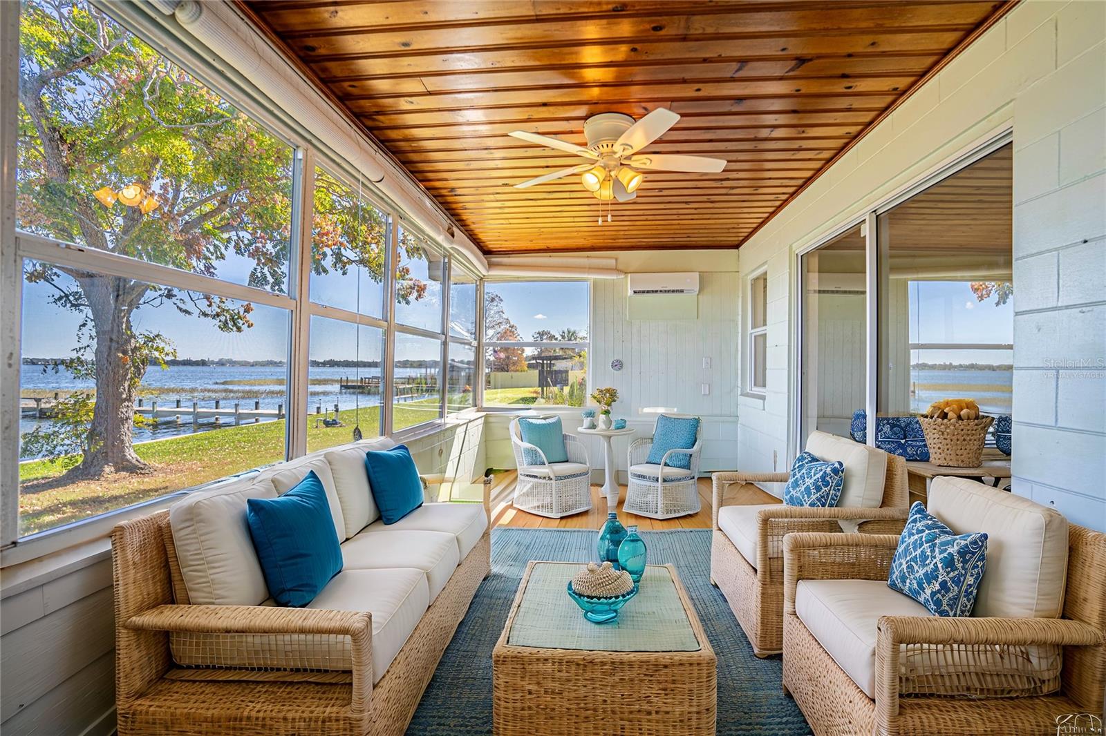 202 LAKE HOWARD DR NW