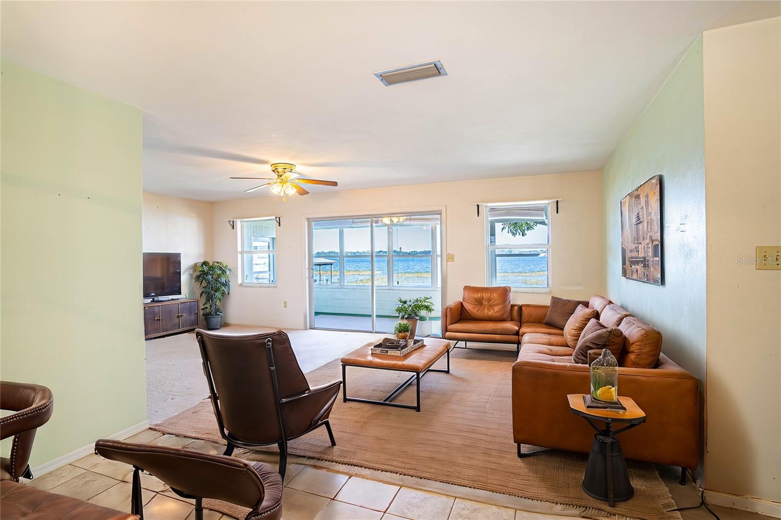 202 LAKE HOWARD DR NW