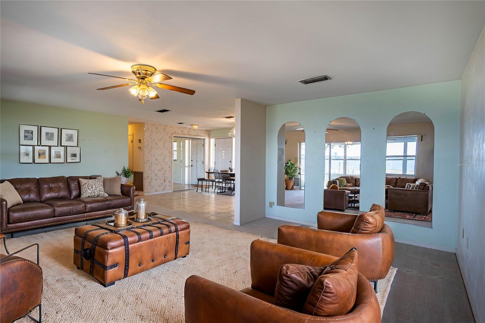 202 LAKE HOWARD DR NW