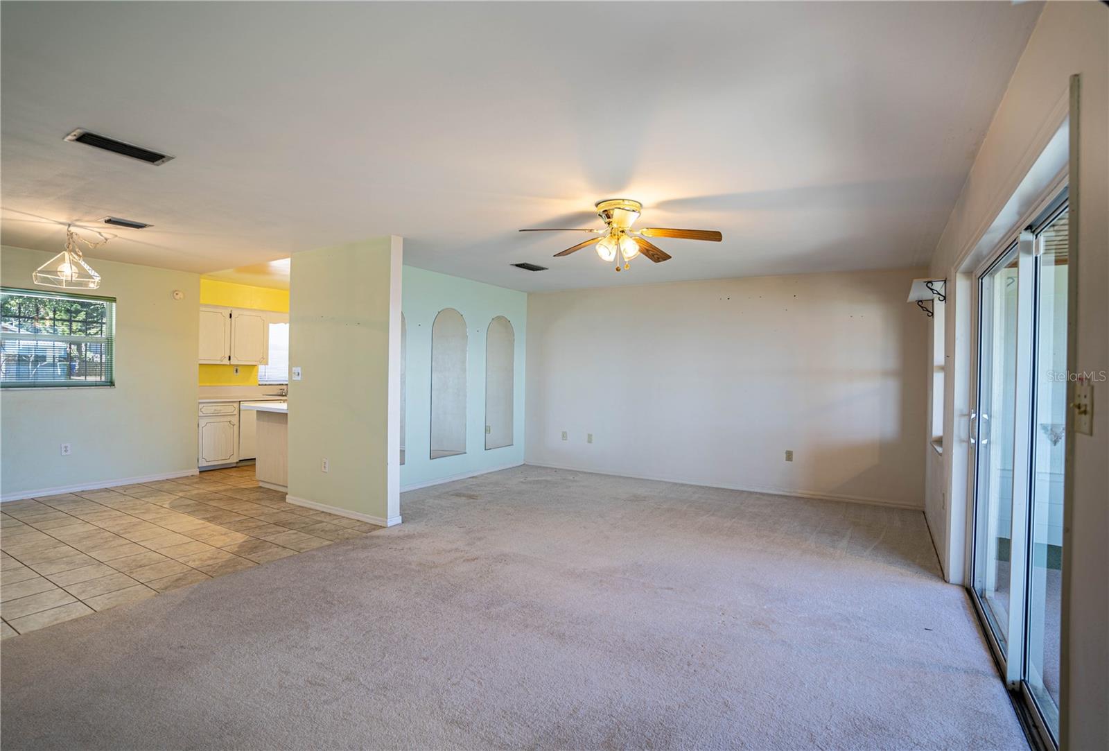 202 LAKE HOWARD DR NW