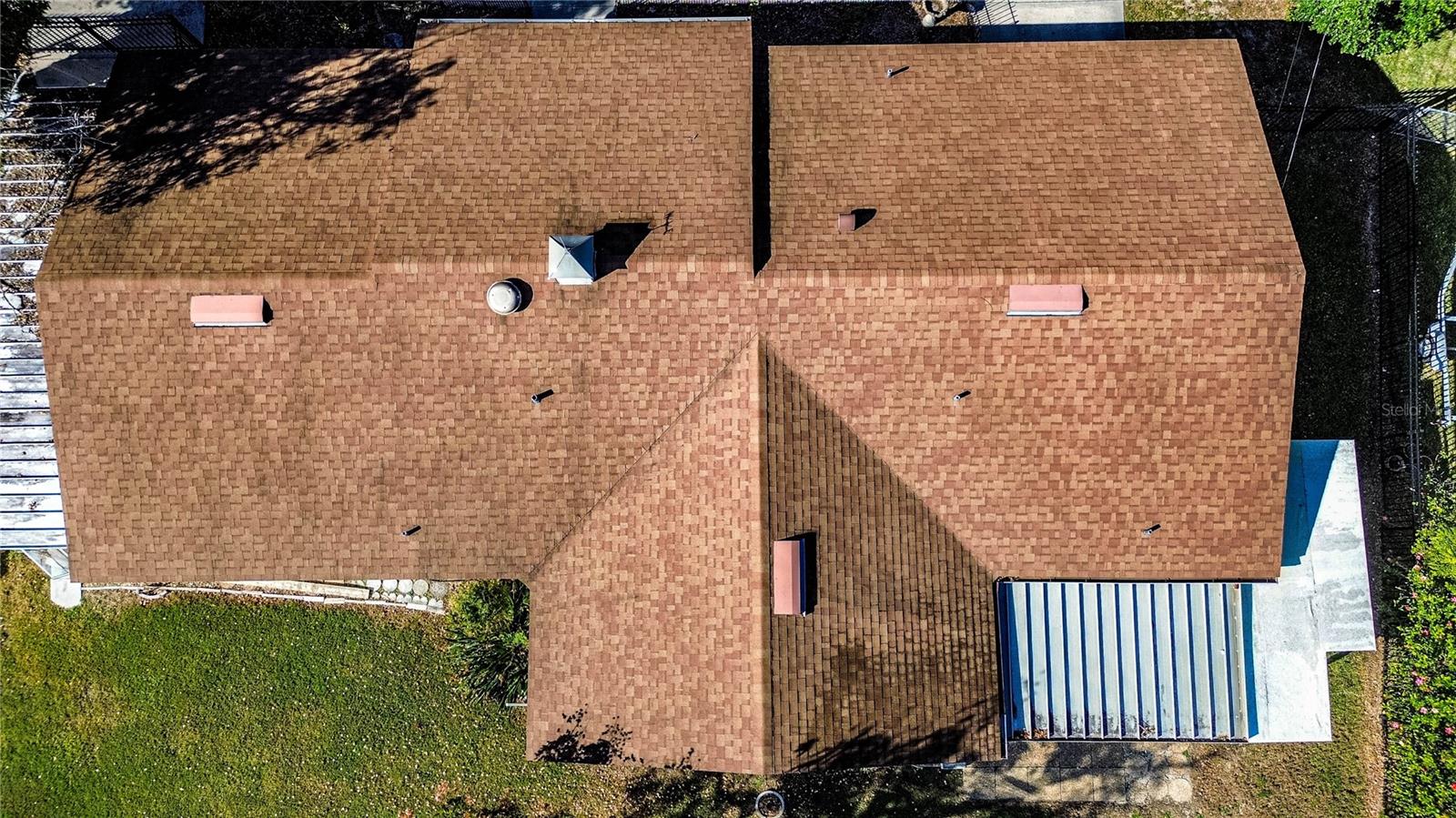 202 LAKE HOWARD DR NW