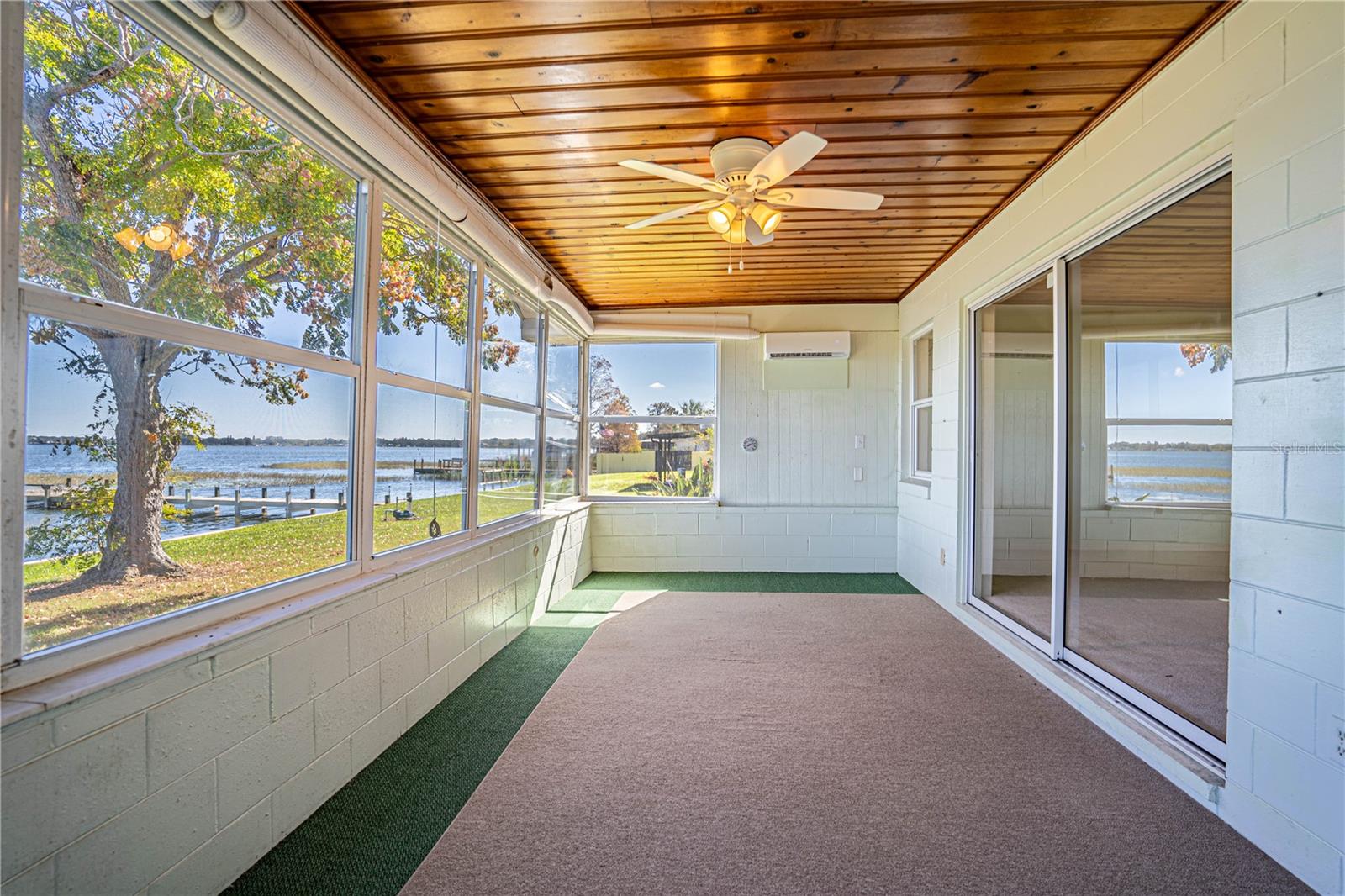 202 LAKE HOWARD DR NW