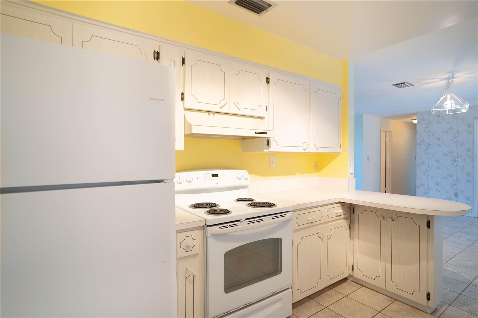 202 LAKE HOWARD DR NW