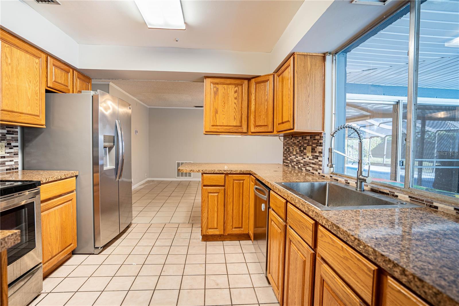 1001 MOCKINGBIRD CIR