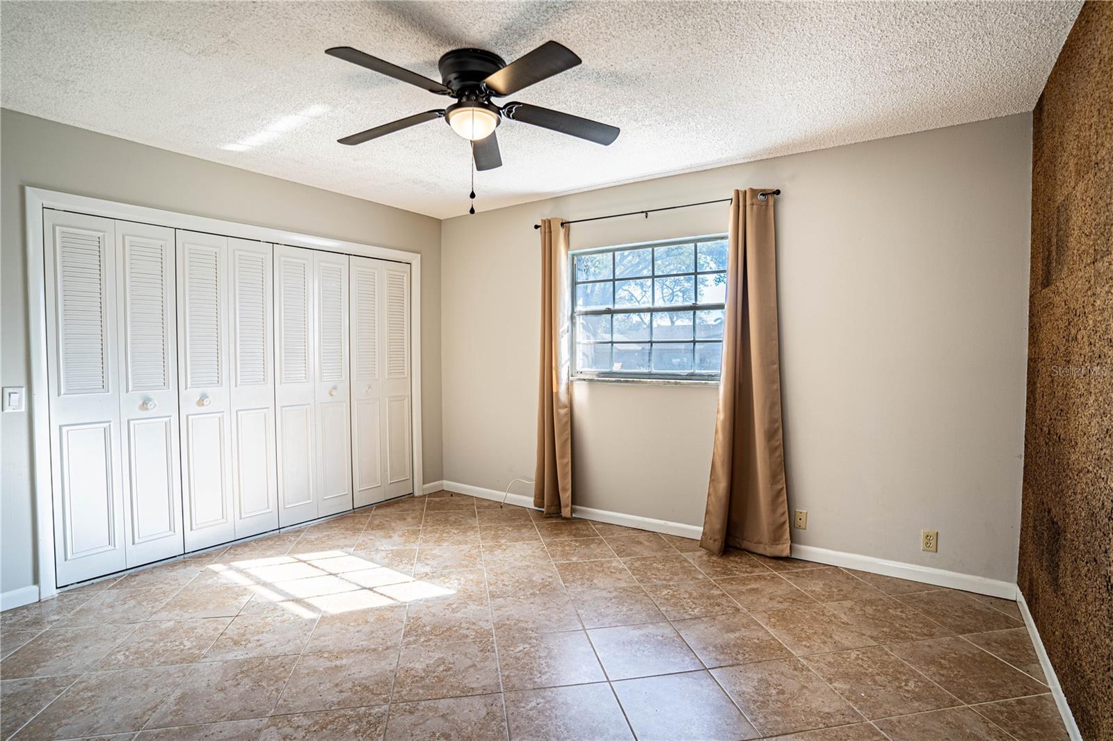 1001 MOCKINGBIRD CIR