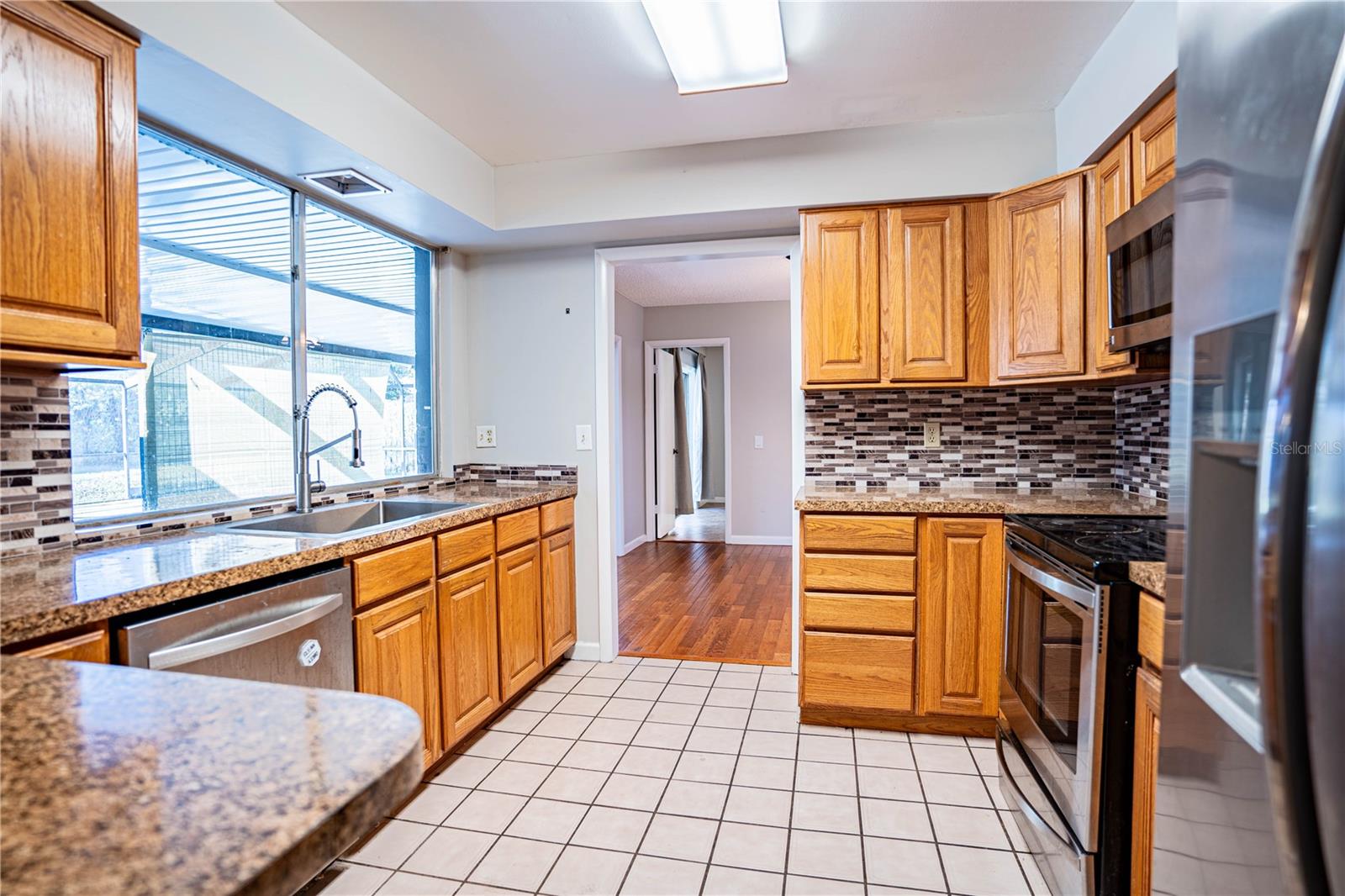 1001 MOCKINGBIRD CIR