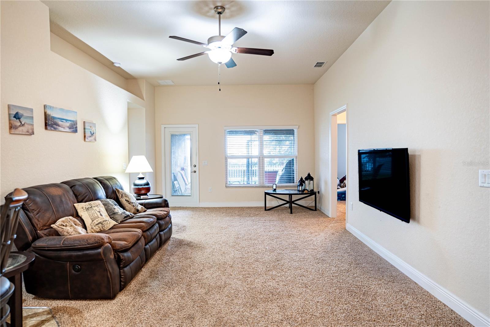 4023 ISLAND LAKES DR