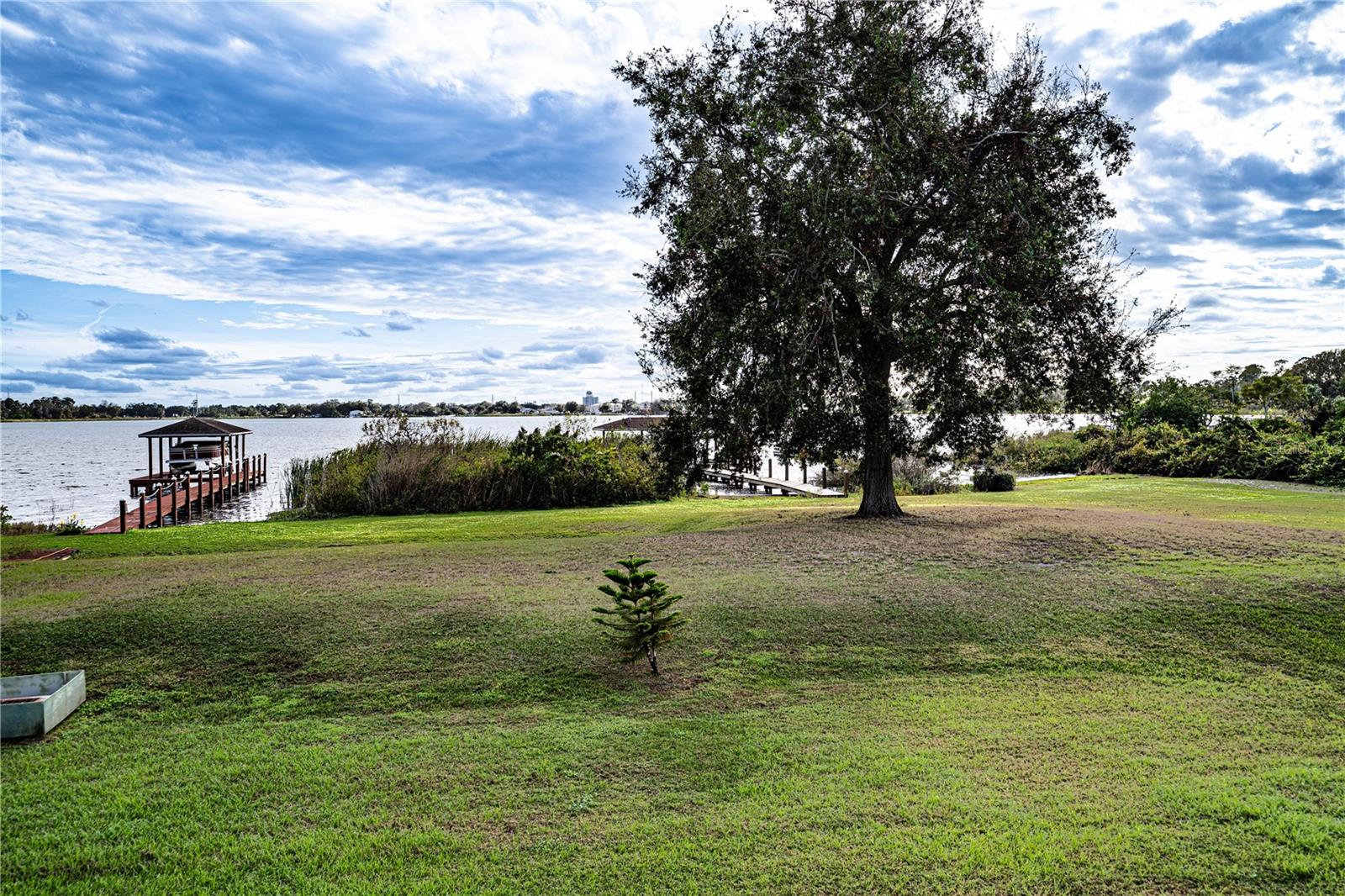 4023 ISLAND LAKES DR