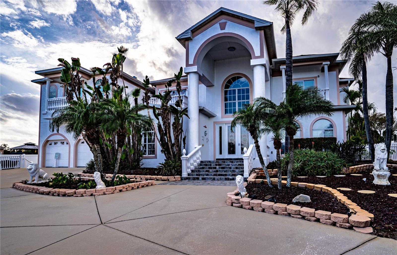 3001 CRYSTAL BEACH RD