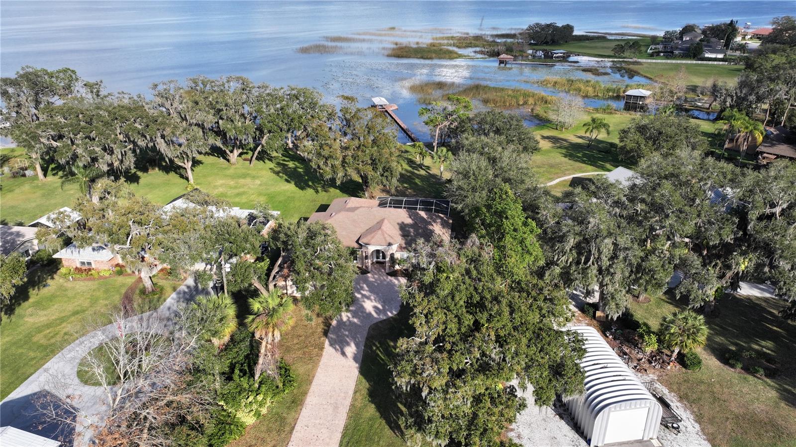 1006 W LAKE HAMILTON DR