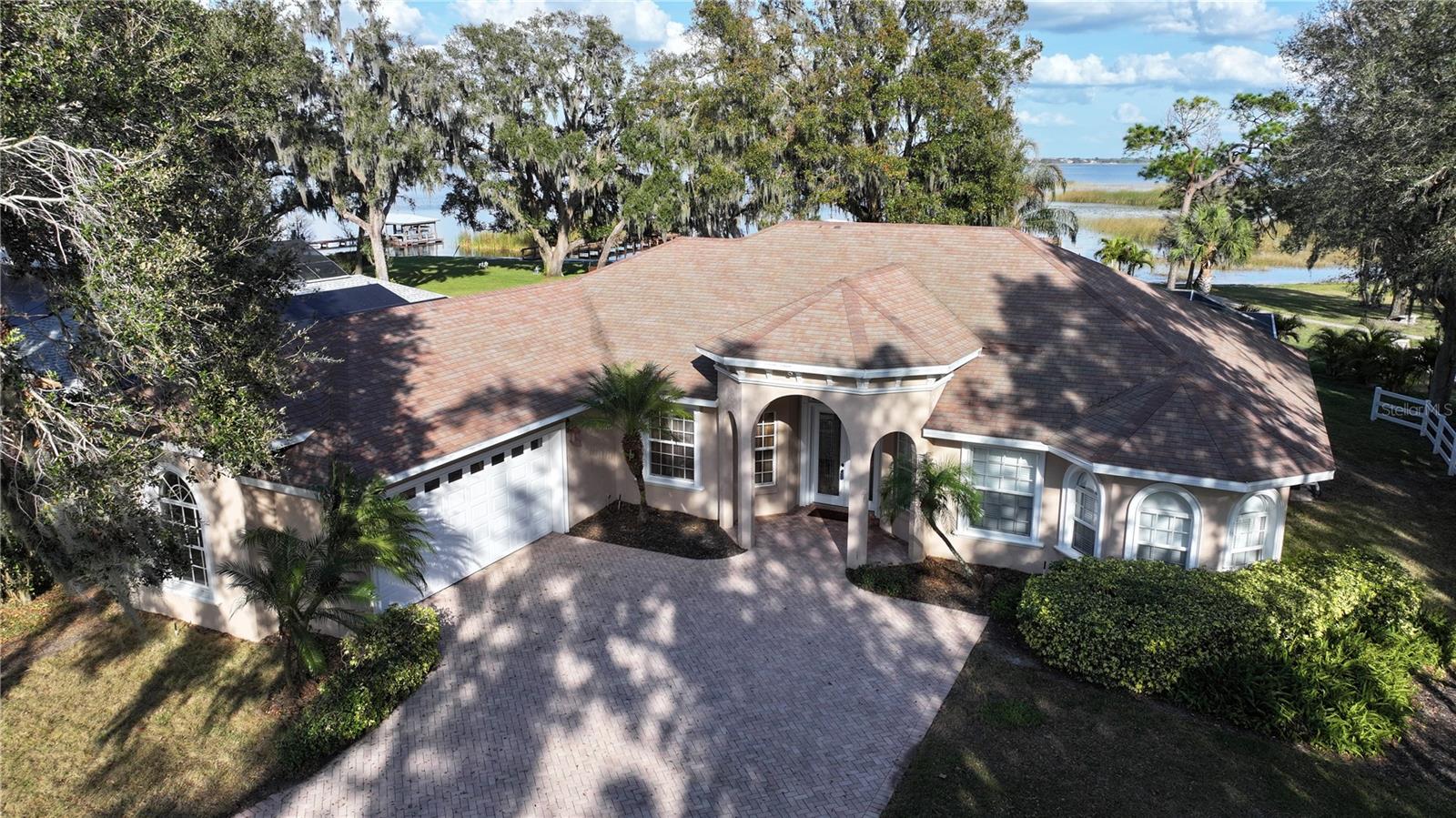 1006 W LAKE HAMILTON DR