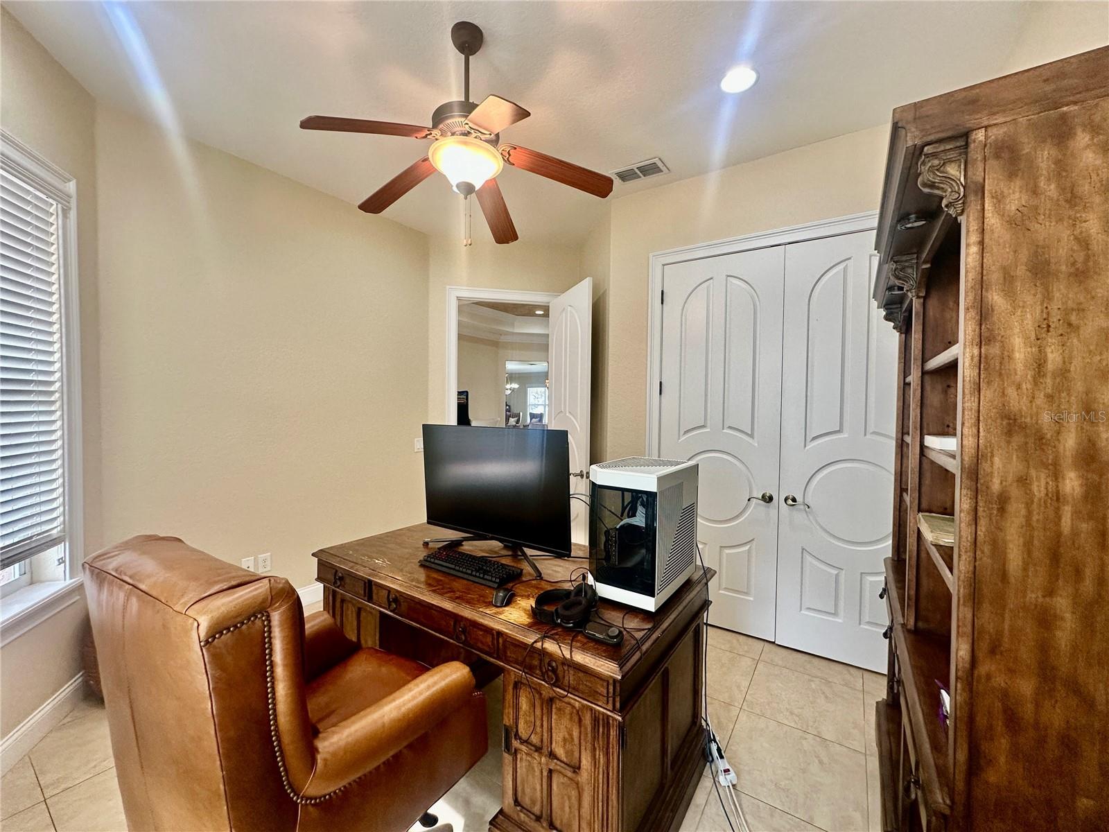 1006 W LAKE HAMILTON DR