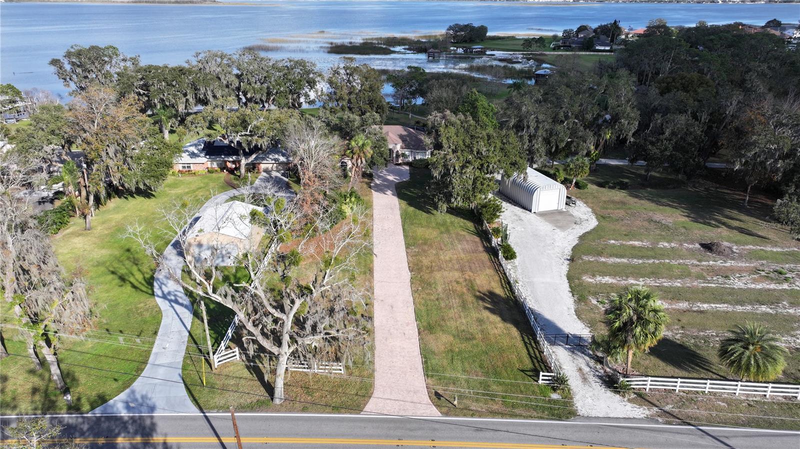 1006 W LAKE HAMILTON DR