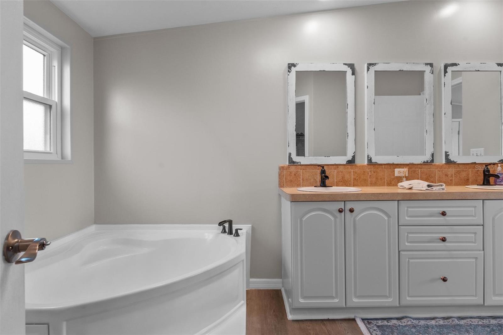 7567 DOVE MEADOW TRL