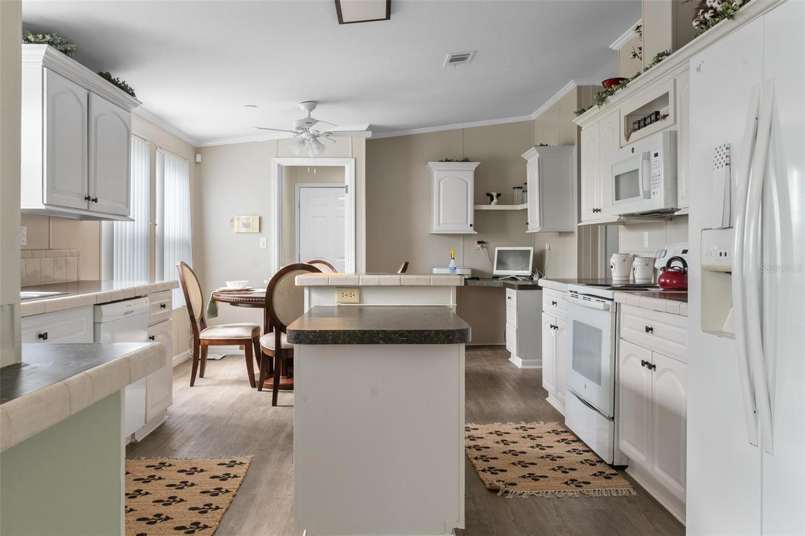 7567 DOVE MEADOW TRL