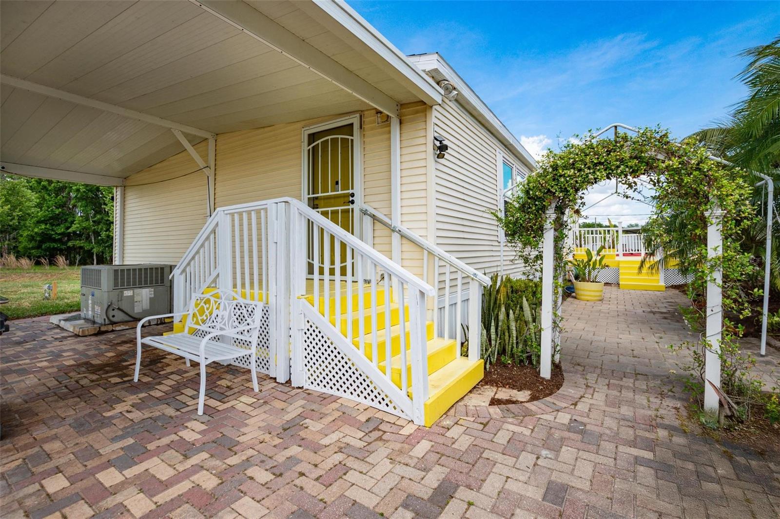 7567 DOVE MEADOW TRL