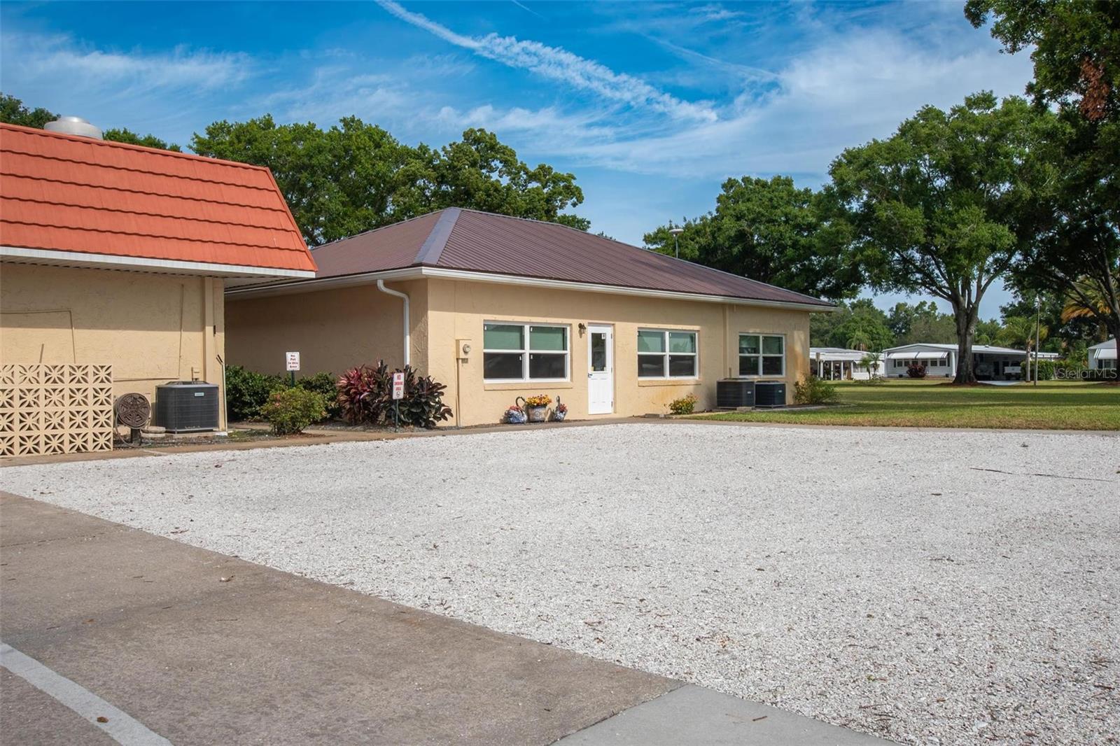 1610 REYNOLDS RD #242