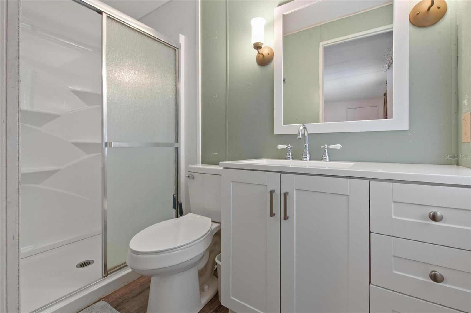 1610 REYNOLDS RD #242