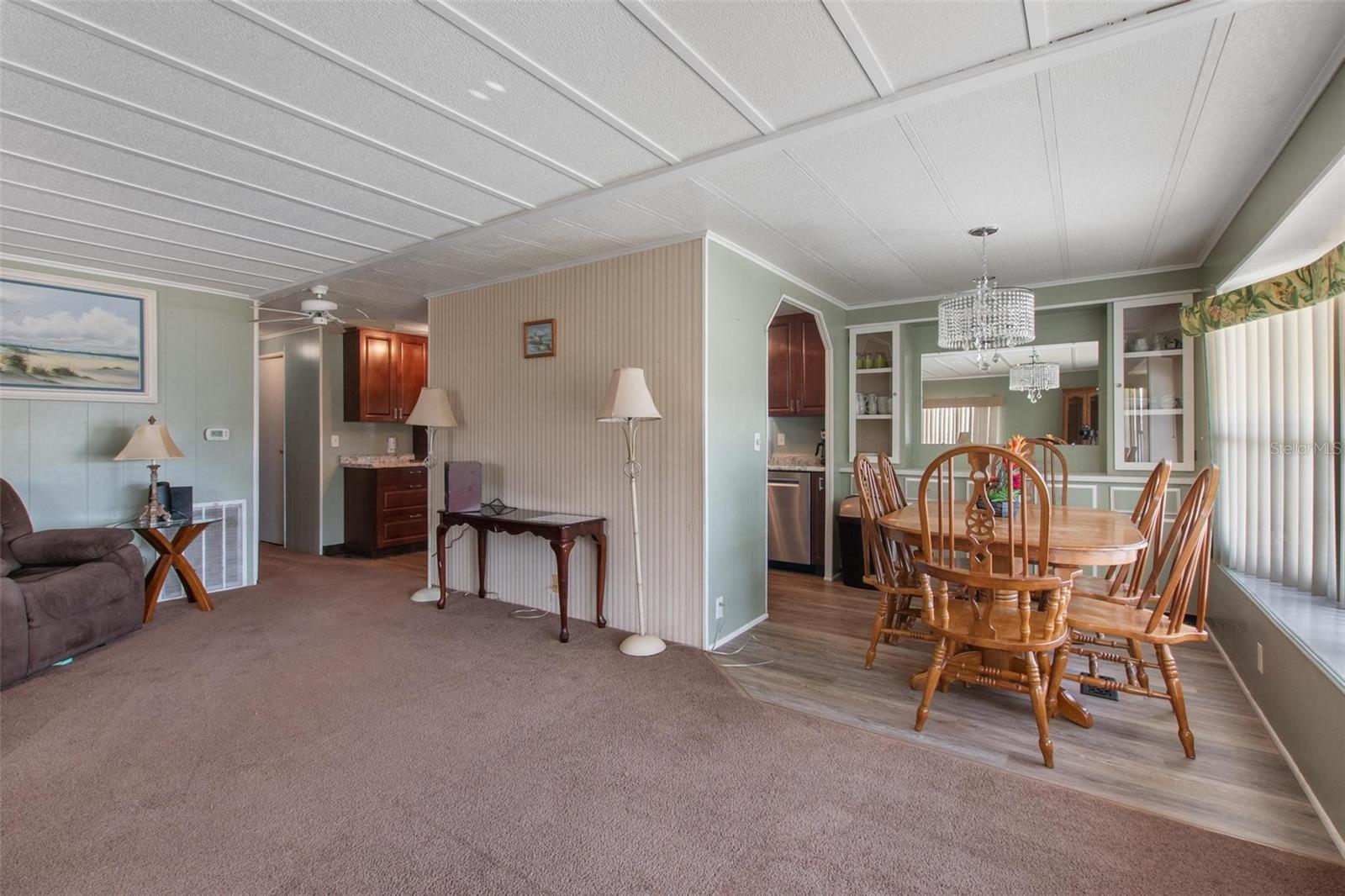 1610 REYNOLDS RD #242