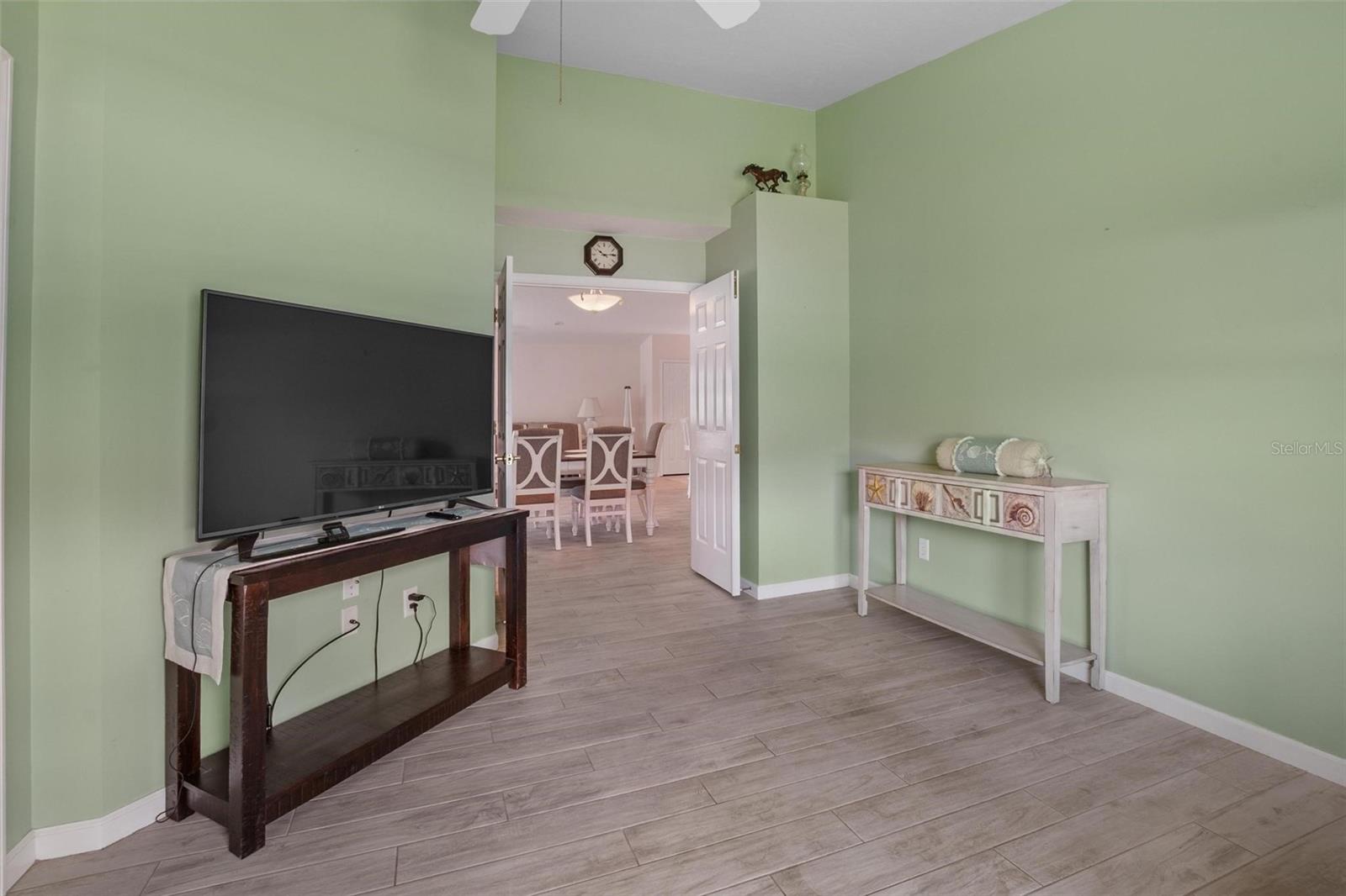 4005 CARTER CREEK DR