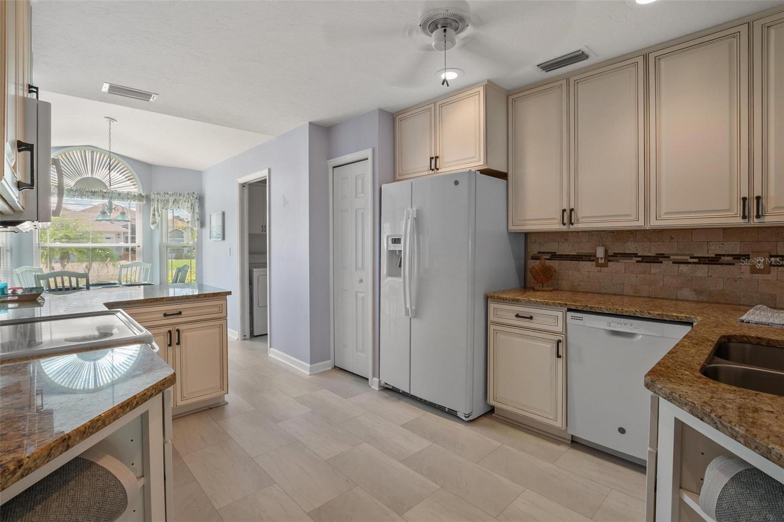 4005 CARTER CREEK DR