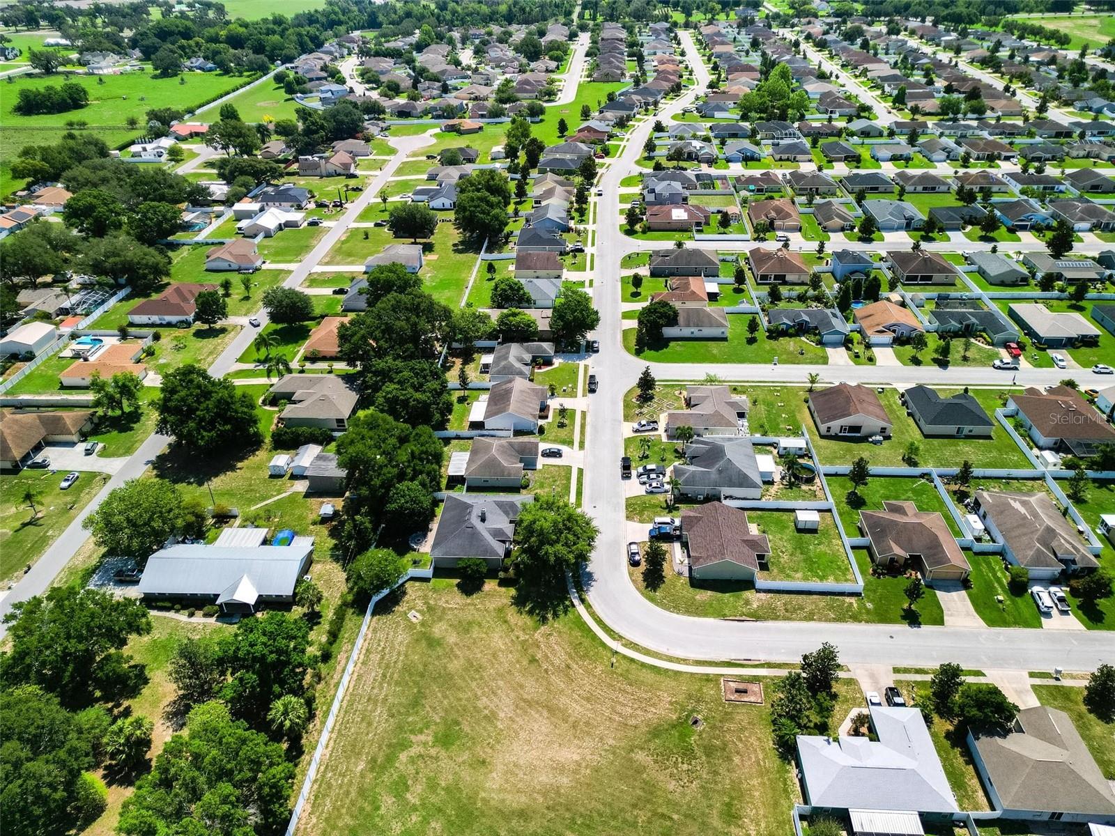 2240 COUNTRY MANOR ST