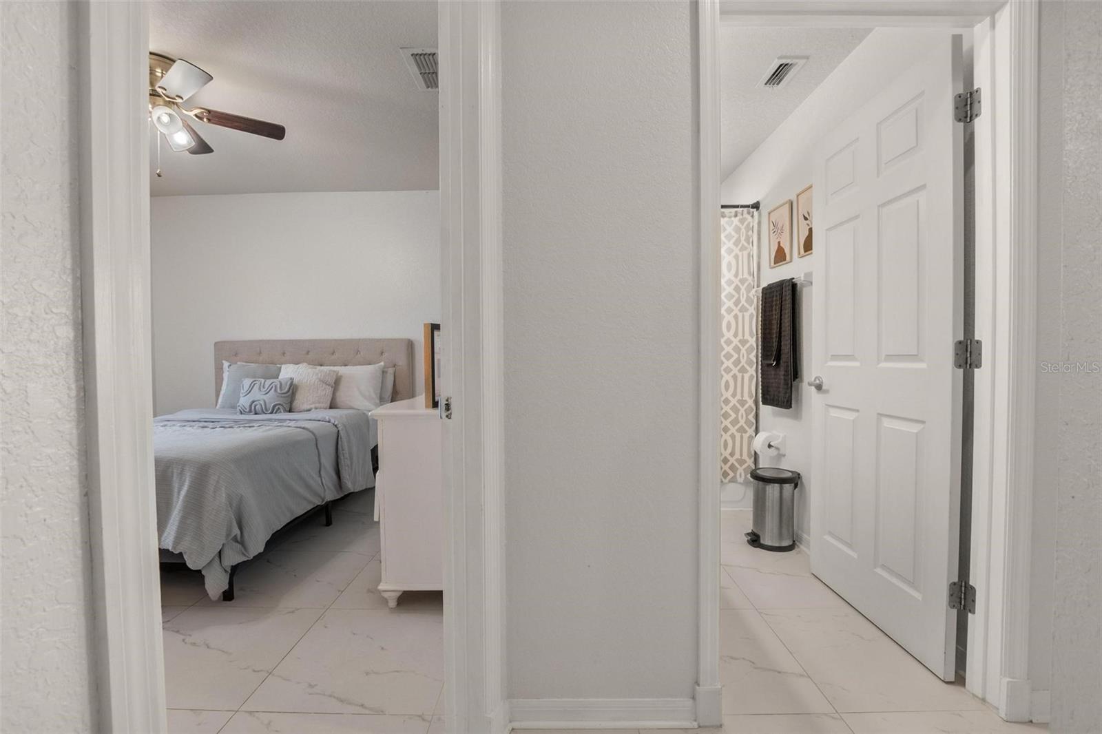 2240 COUNTRY MANOR ST