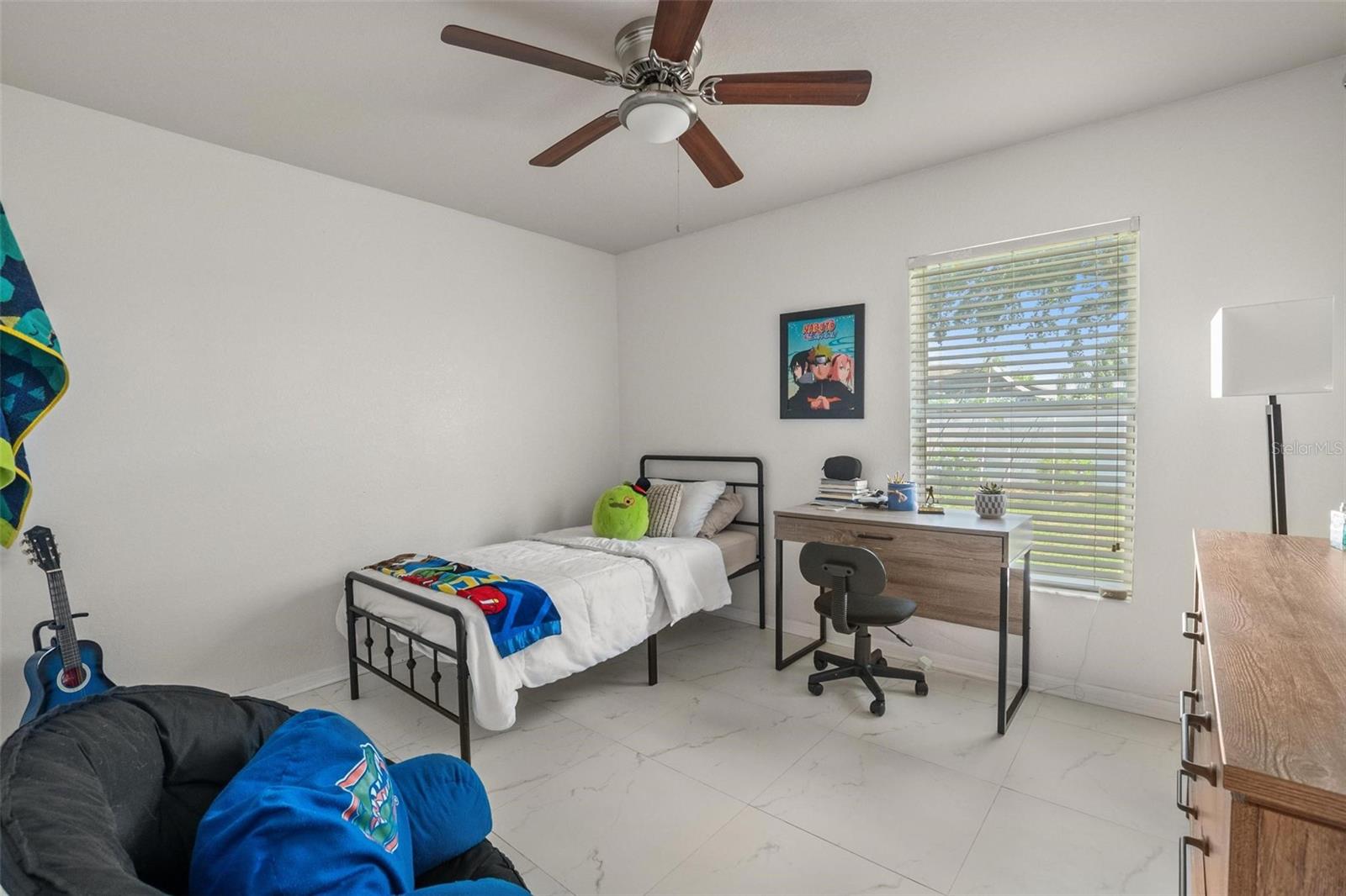 2240 COUNTRY MANOR ST