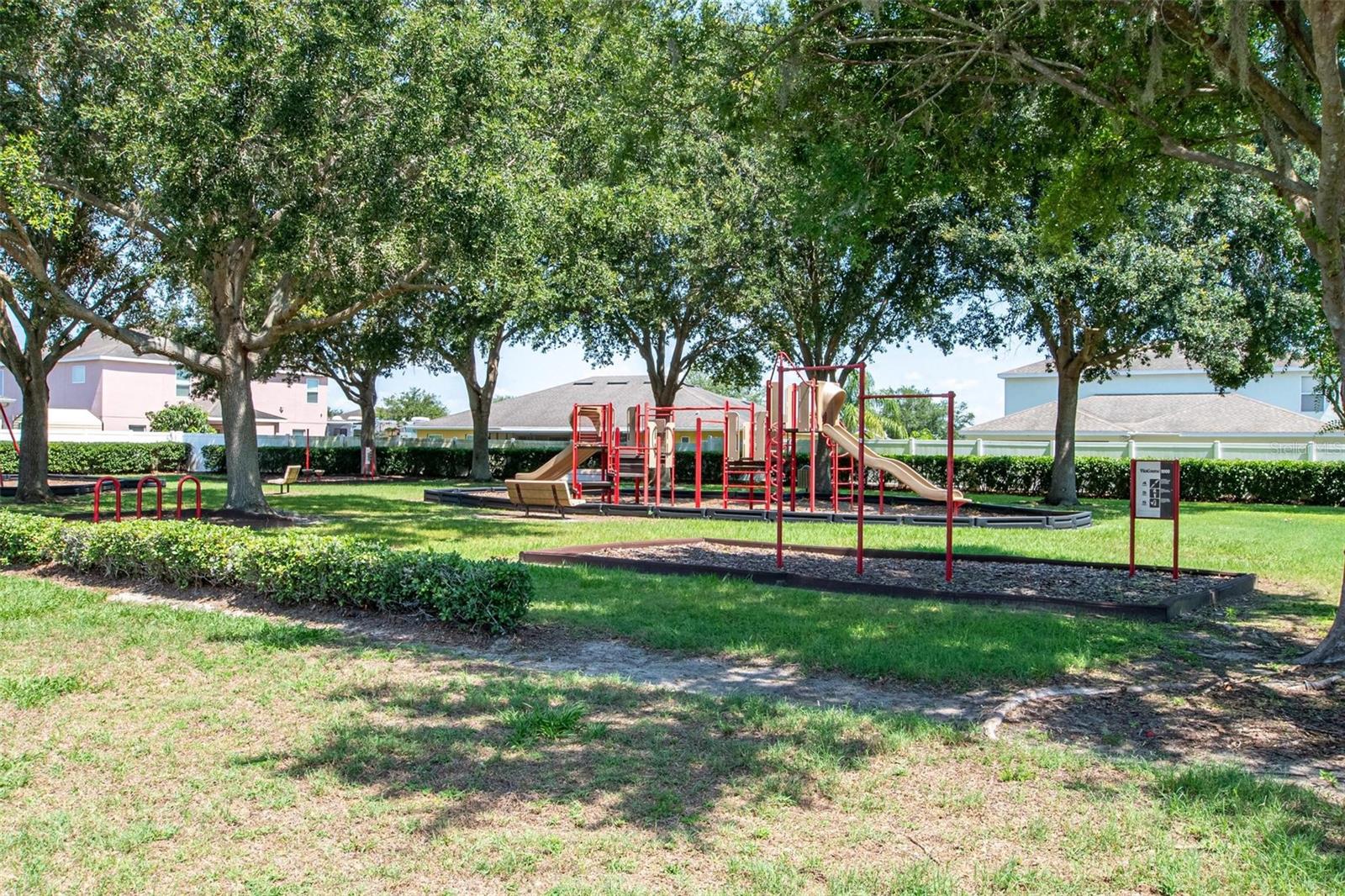 2240 COUNTRY MANOR ST