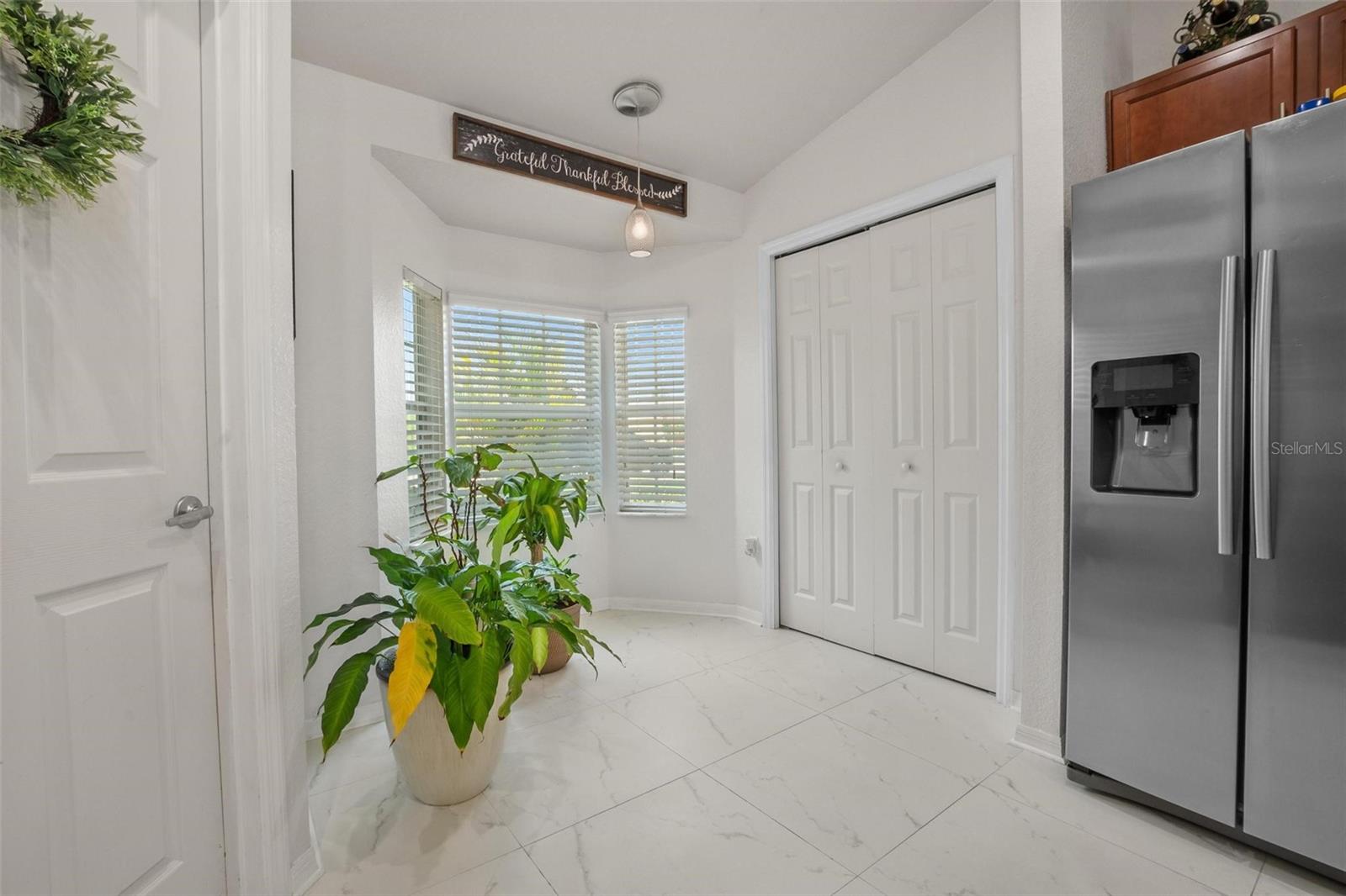 2240 COUNTRY MANOR ST