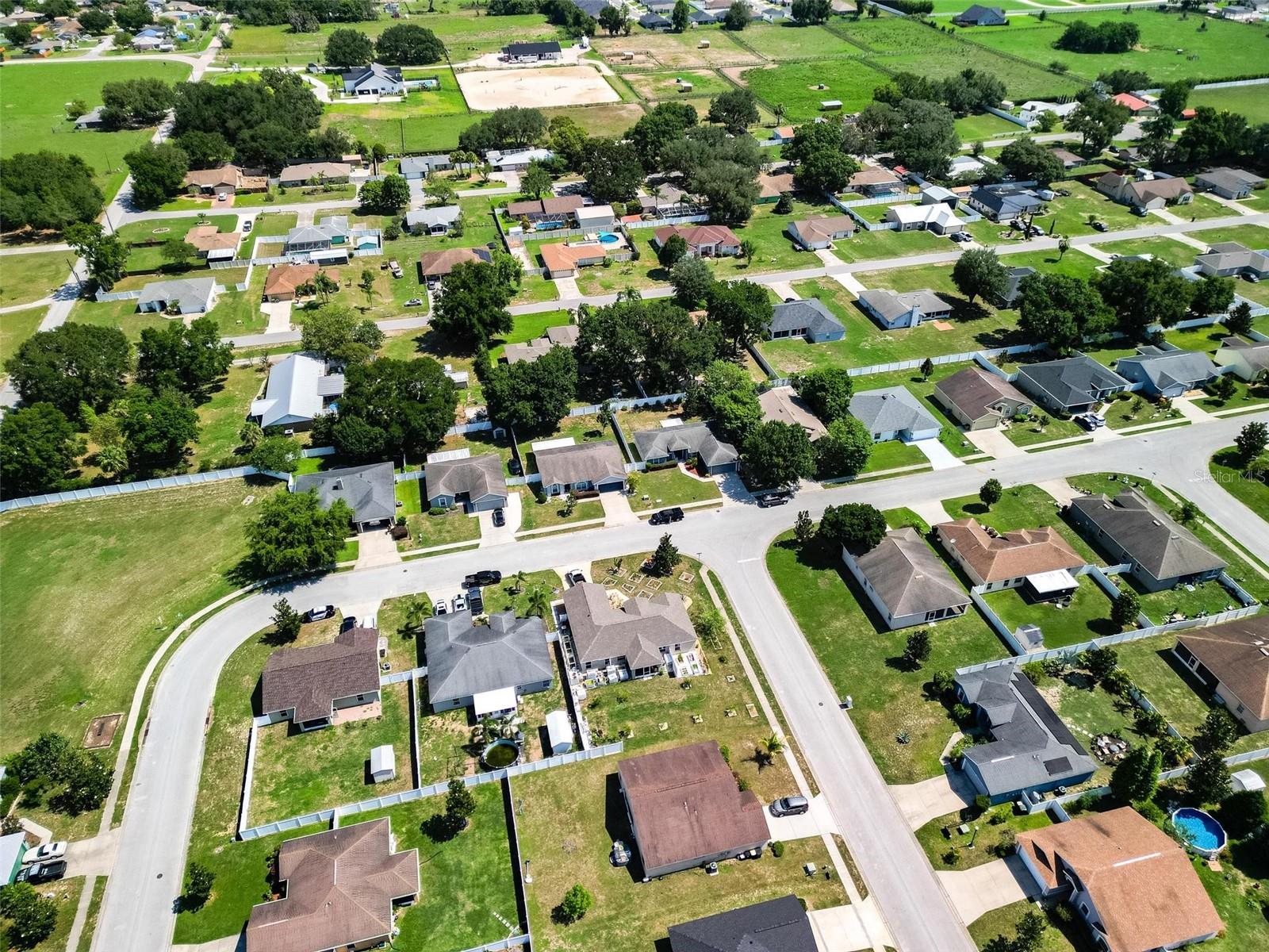 2240 COUNTRY MANOR ST