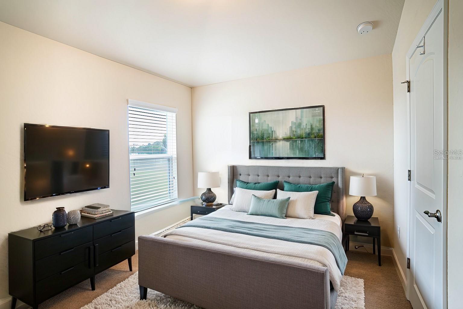 4023 ISLAND LAKES DR