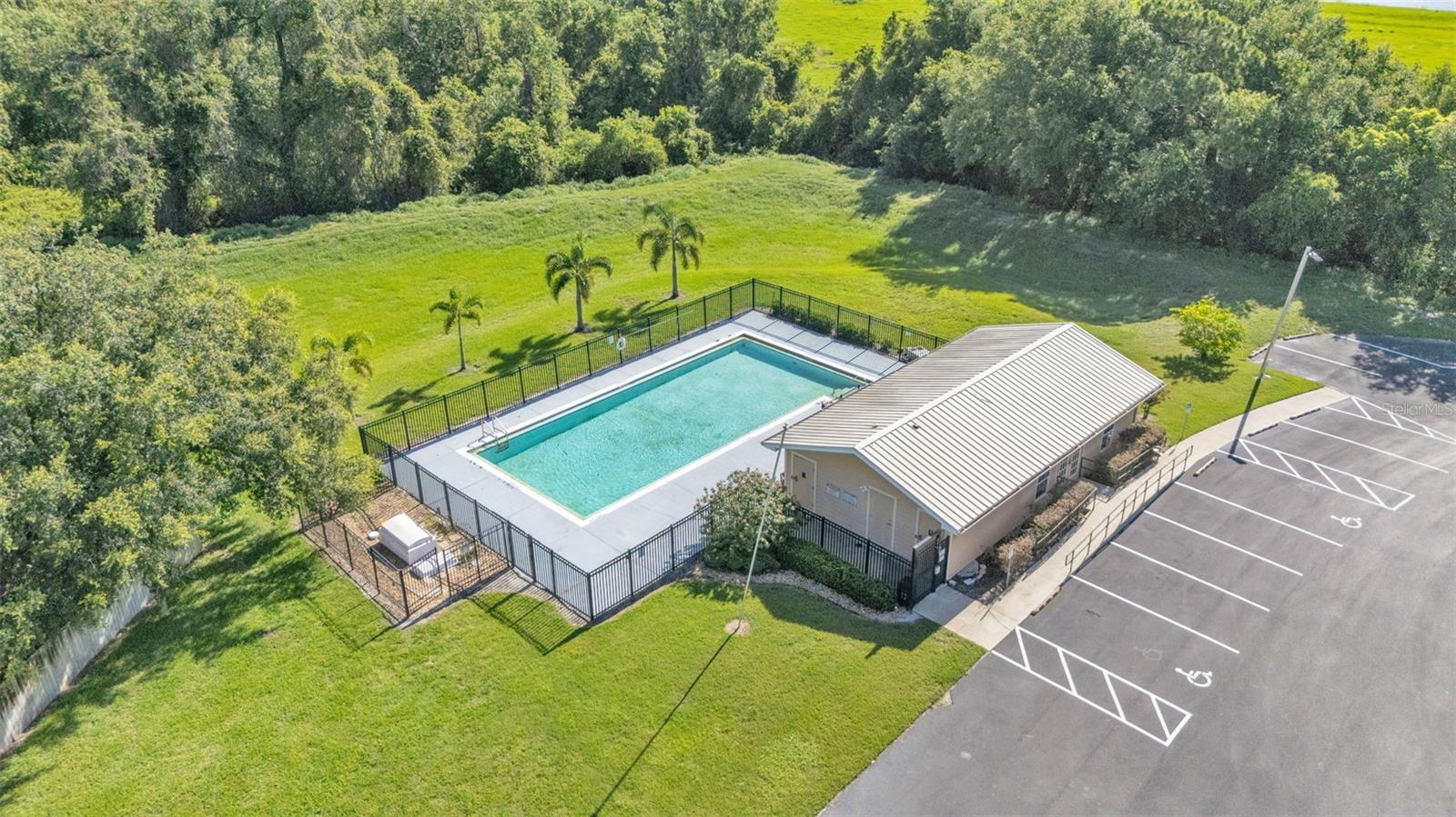 3173 WHISPERING TRAILS AVE